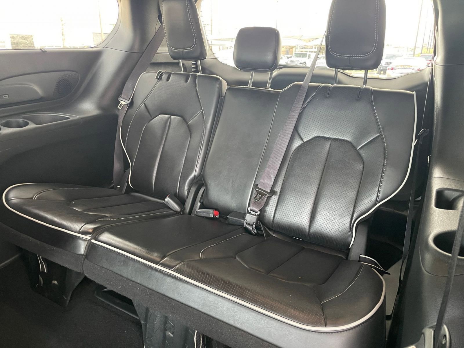 Thumbnail: 2025 Chrysler Pacifica - 34