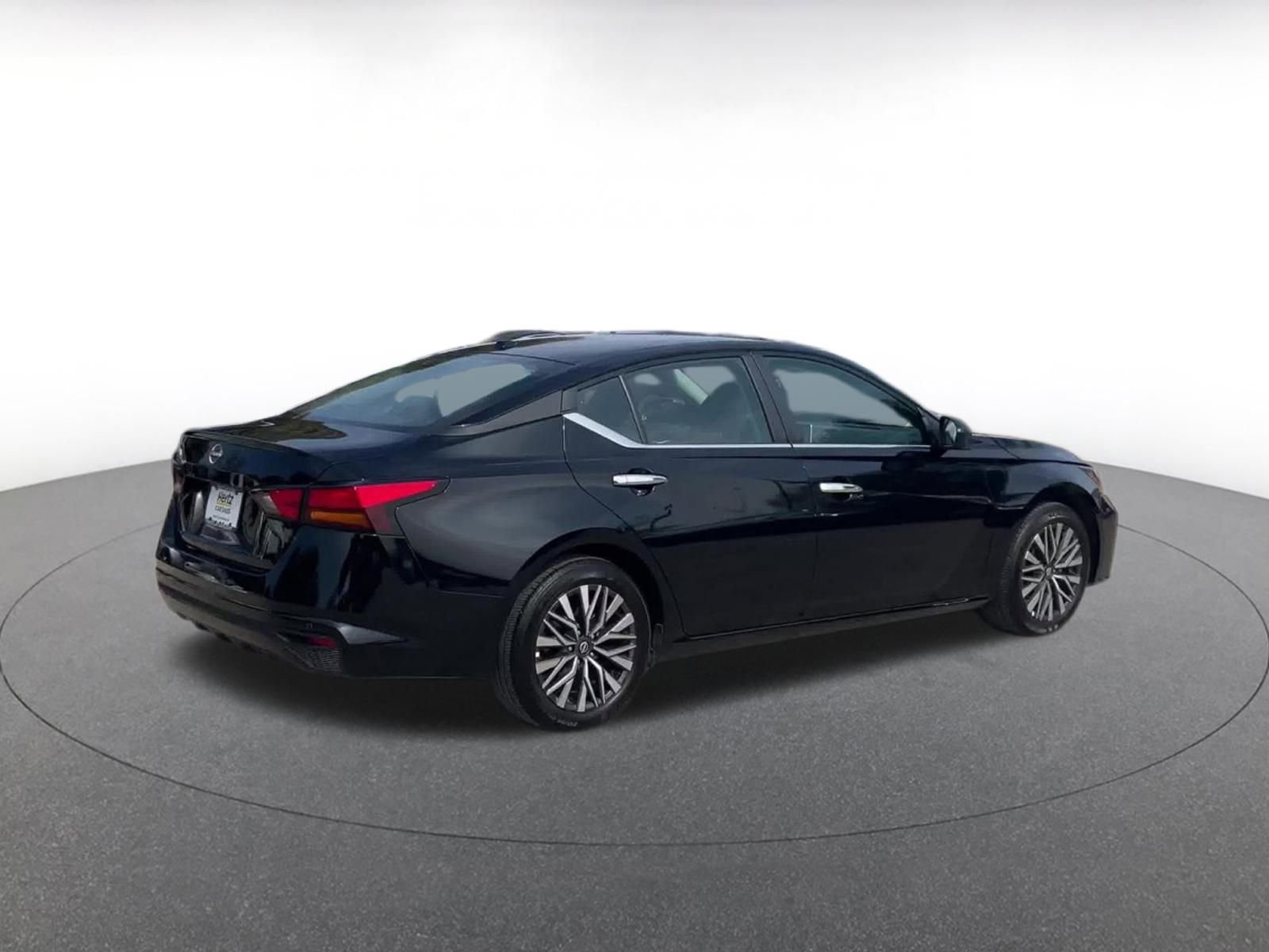 Thumbnail: 2025 Nissan Altima - 15