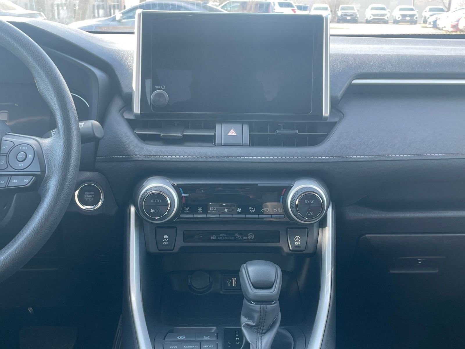 Thumbnail: 2025 Toyota RAV4 - 17