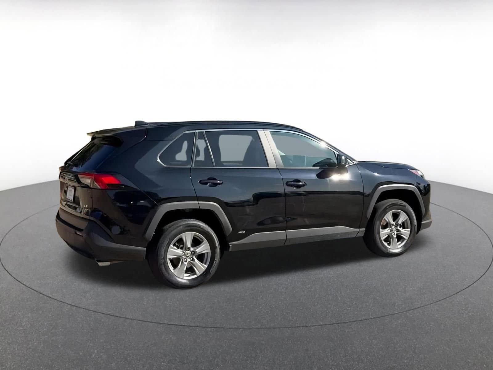 Thumbnail: 2025 Toyota RAV4 - 14