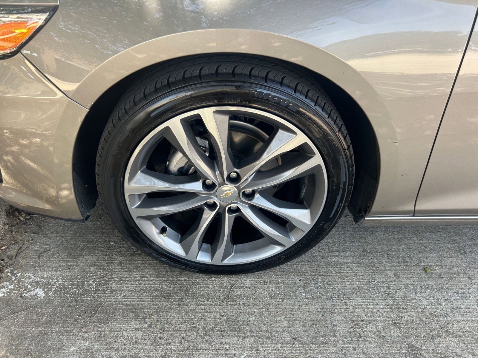 Thumbnail: 2024 Chevrolet Malibu - 25