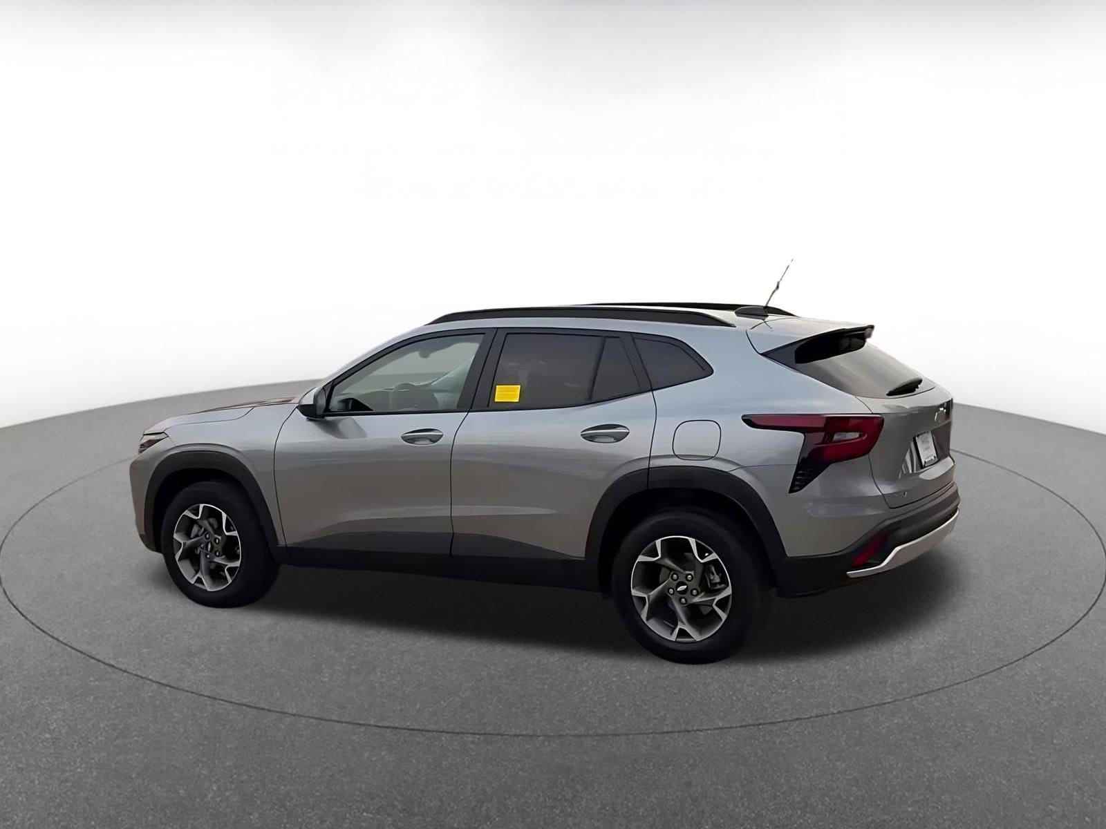 Thumbnail: 2025 Chevrolet Trax - 10