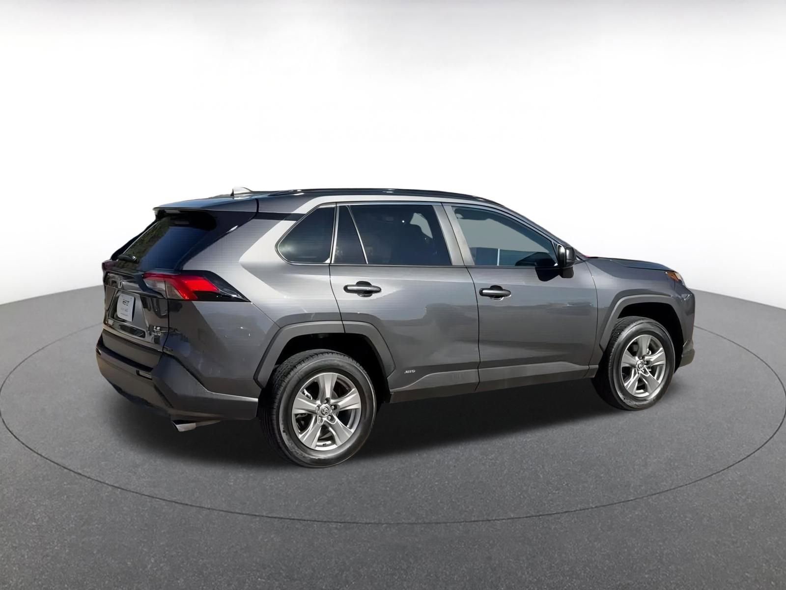 Thumbnail: 2025 Toyota RAV4 - 15