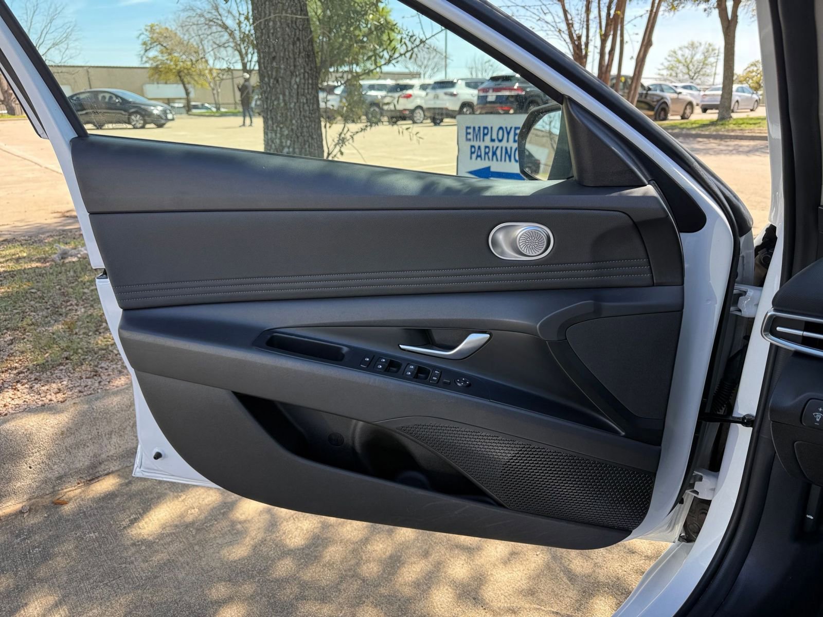 Thumbnail: 2025 Hyundai Elantra - 18