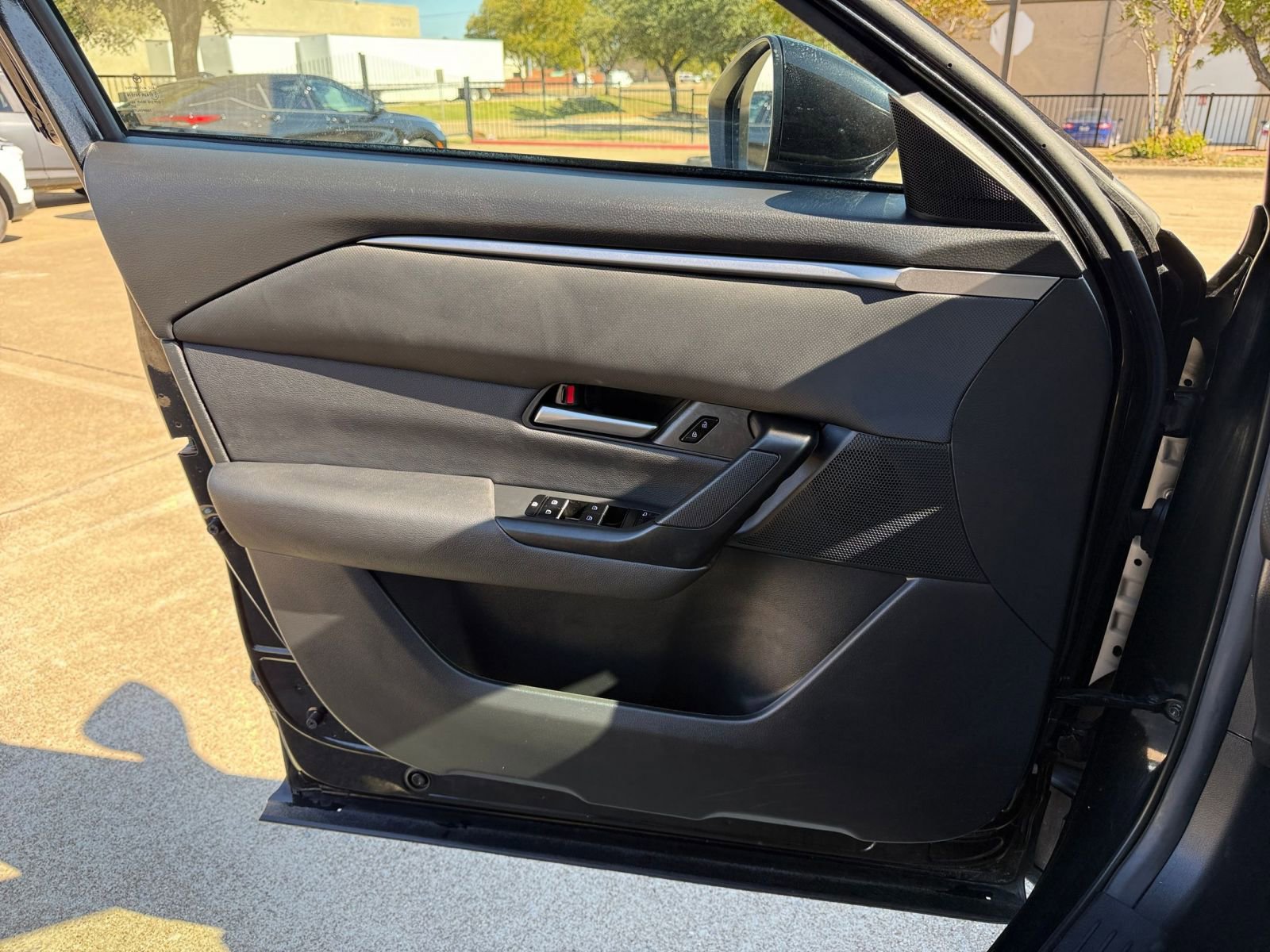 Thumbnail: 2025 Mazda CX-50 - 20