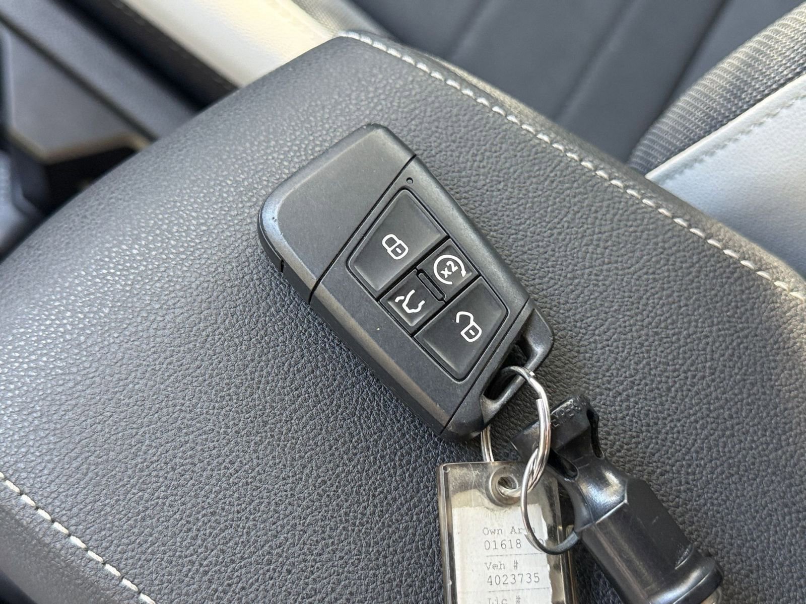 Thumbnail: 2025 Volkswagen Taos - 21