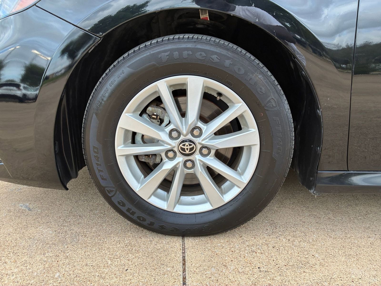 Thumbnail: 2025 Toyota Camry - 33