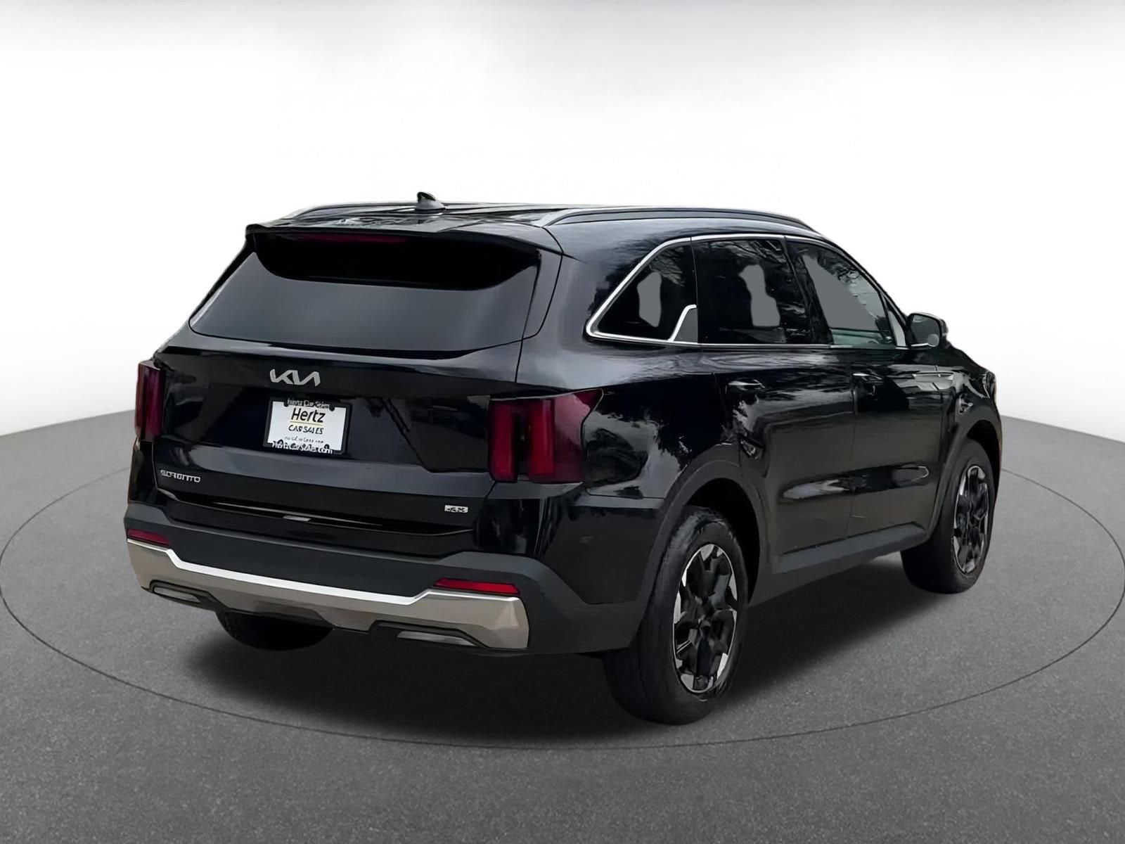 2024 Kia Sorento S 13