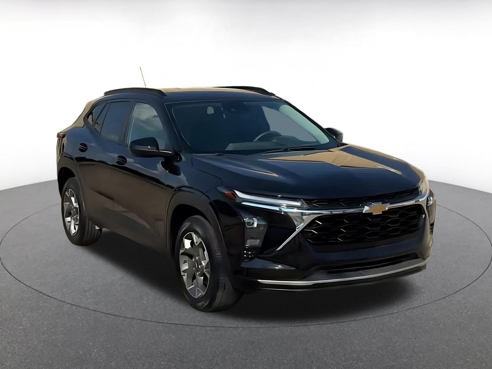 Thumbnail: 2025 Chevrolet Trax - 3
