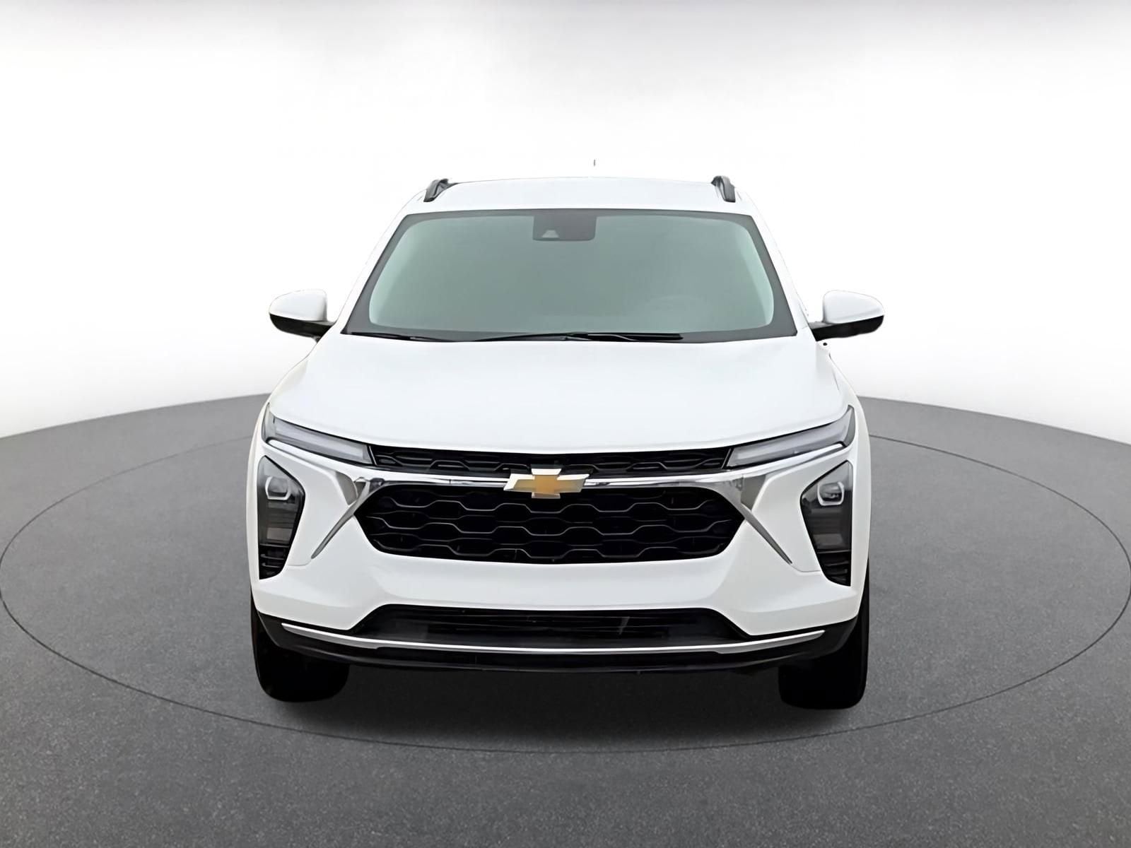 Thumbnail: 2025 Chevrolet Trax - 4