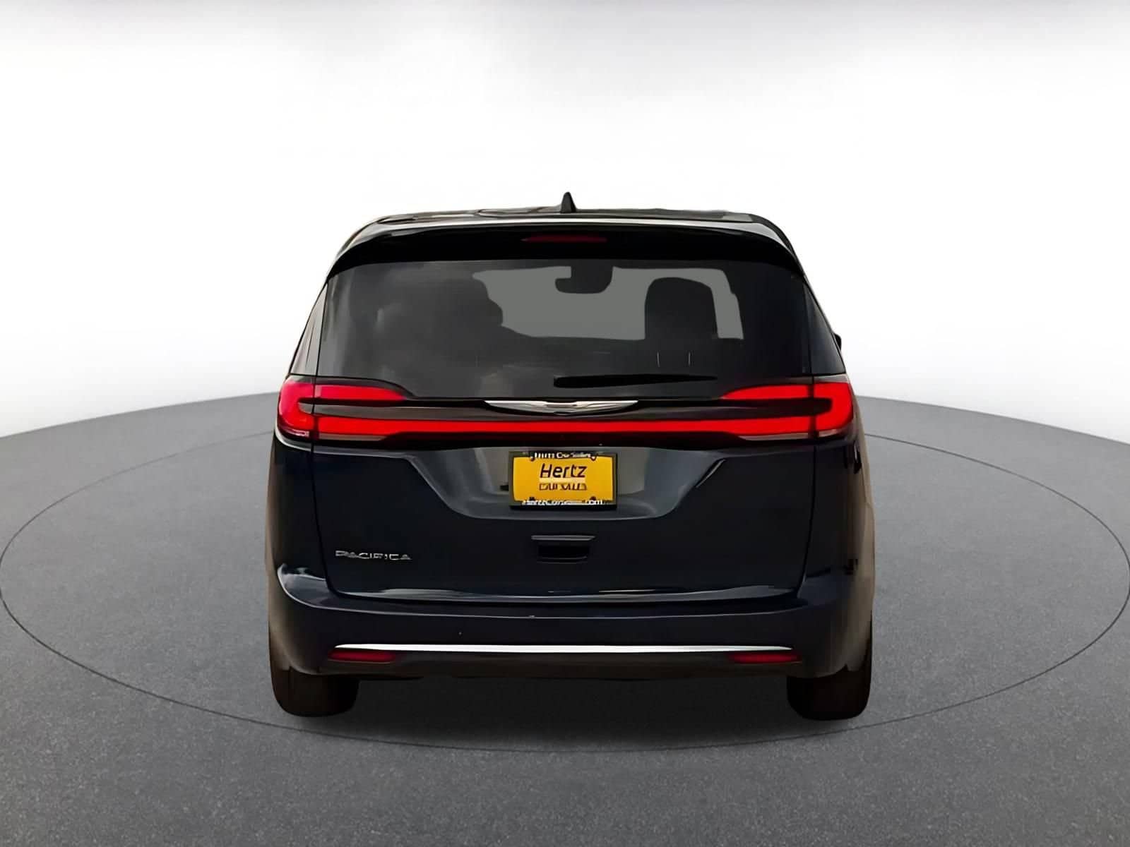 Thumbnail: 2025 Chrysler Pacifica - 12