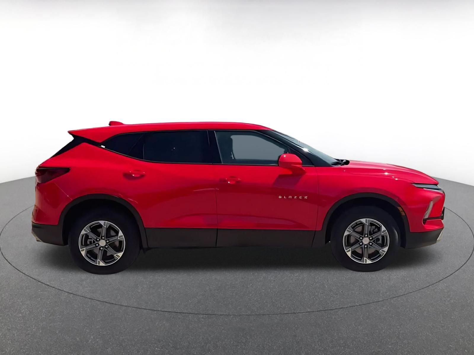 Thumbnail: 2025 Chevrolet Blazer - 16