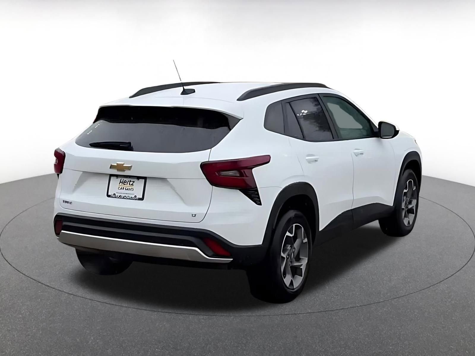 Thumbnail: 2025 Chevrolet Trax - 14