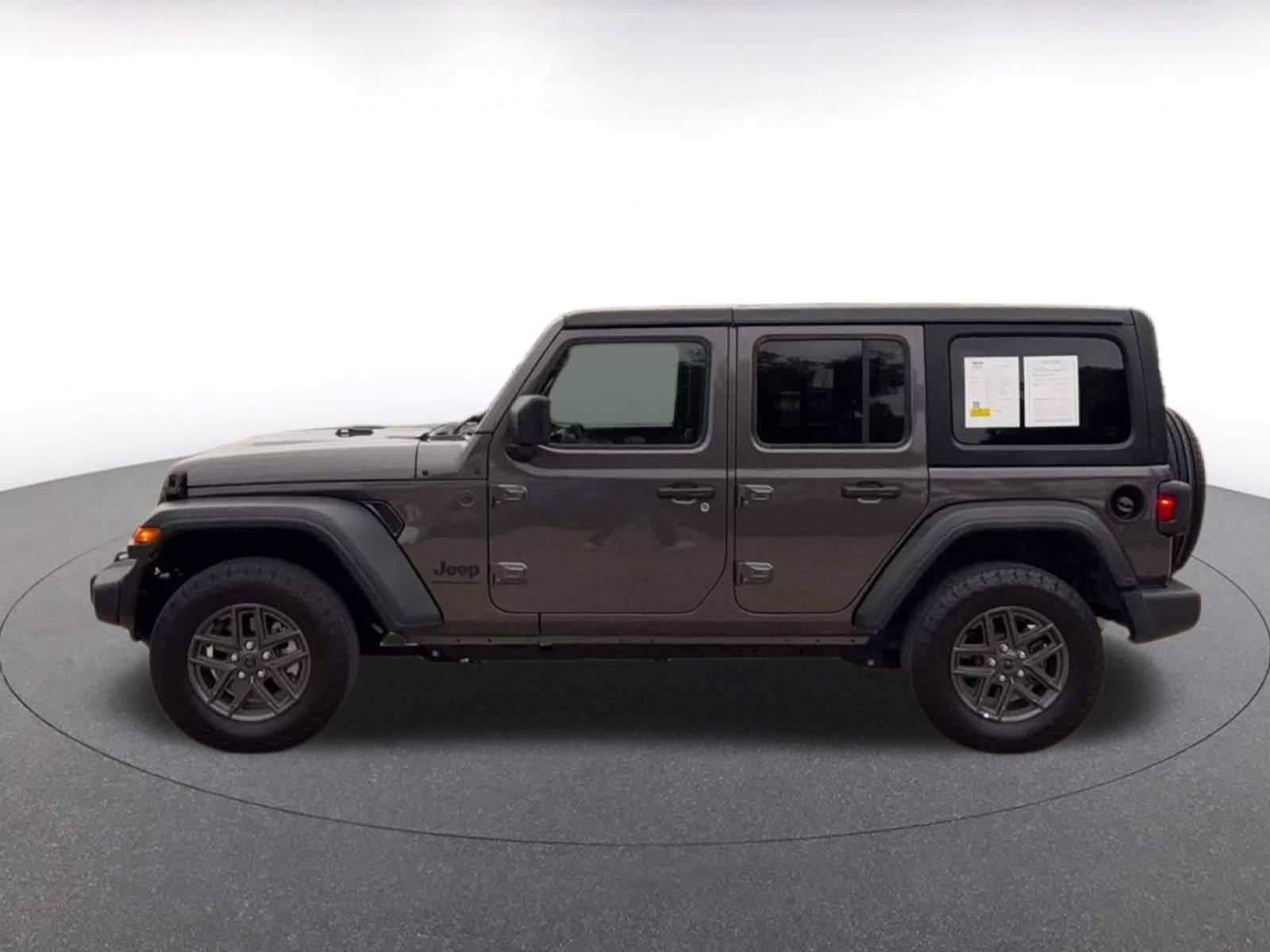 Thumbnail: 2025 Jeep Wrangler - 9