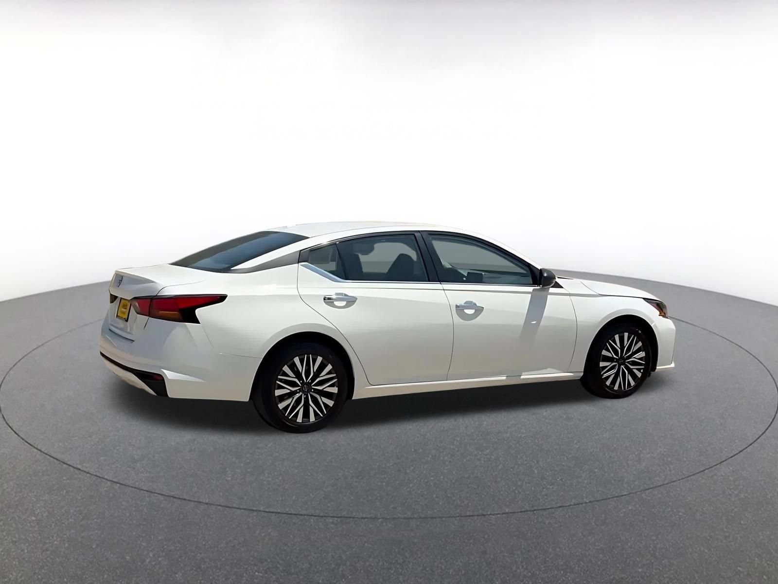 Thumbnail: 2025 Nissan Altima - 15