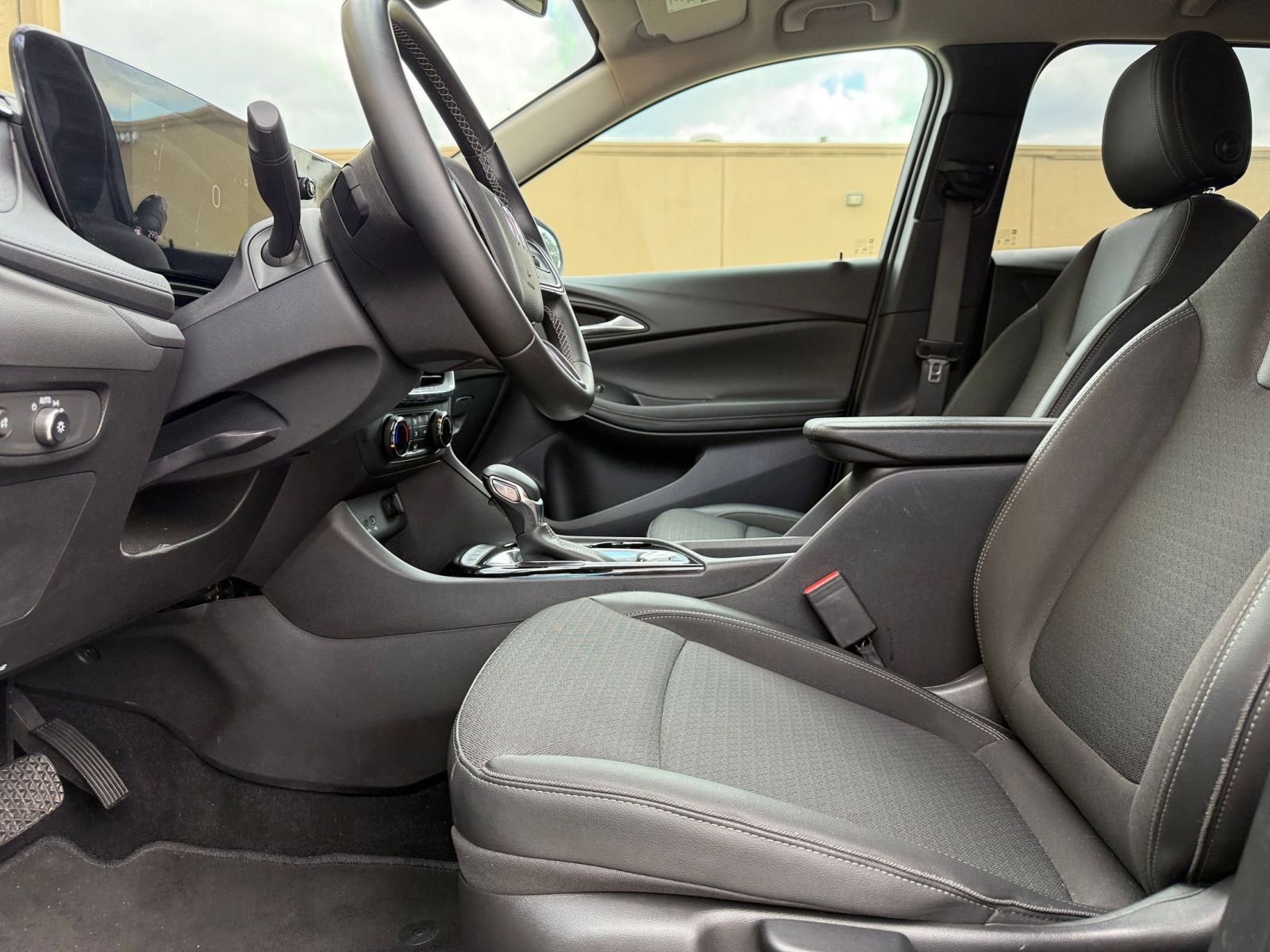 Thumbnail: 2025 Buick Encore GX - 27