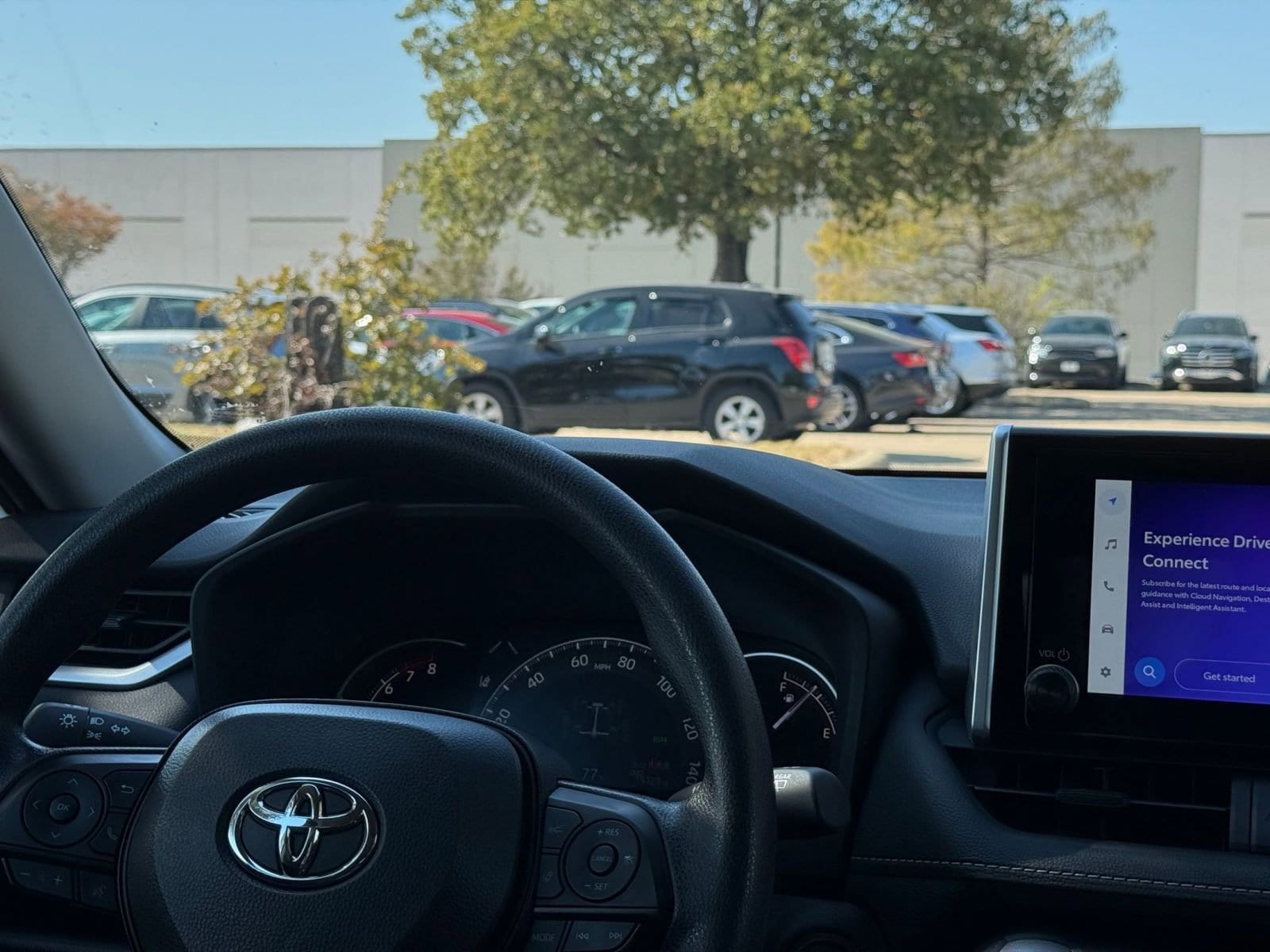 Thumbnail: 2025 Toyota RAV4 - 34