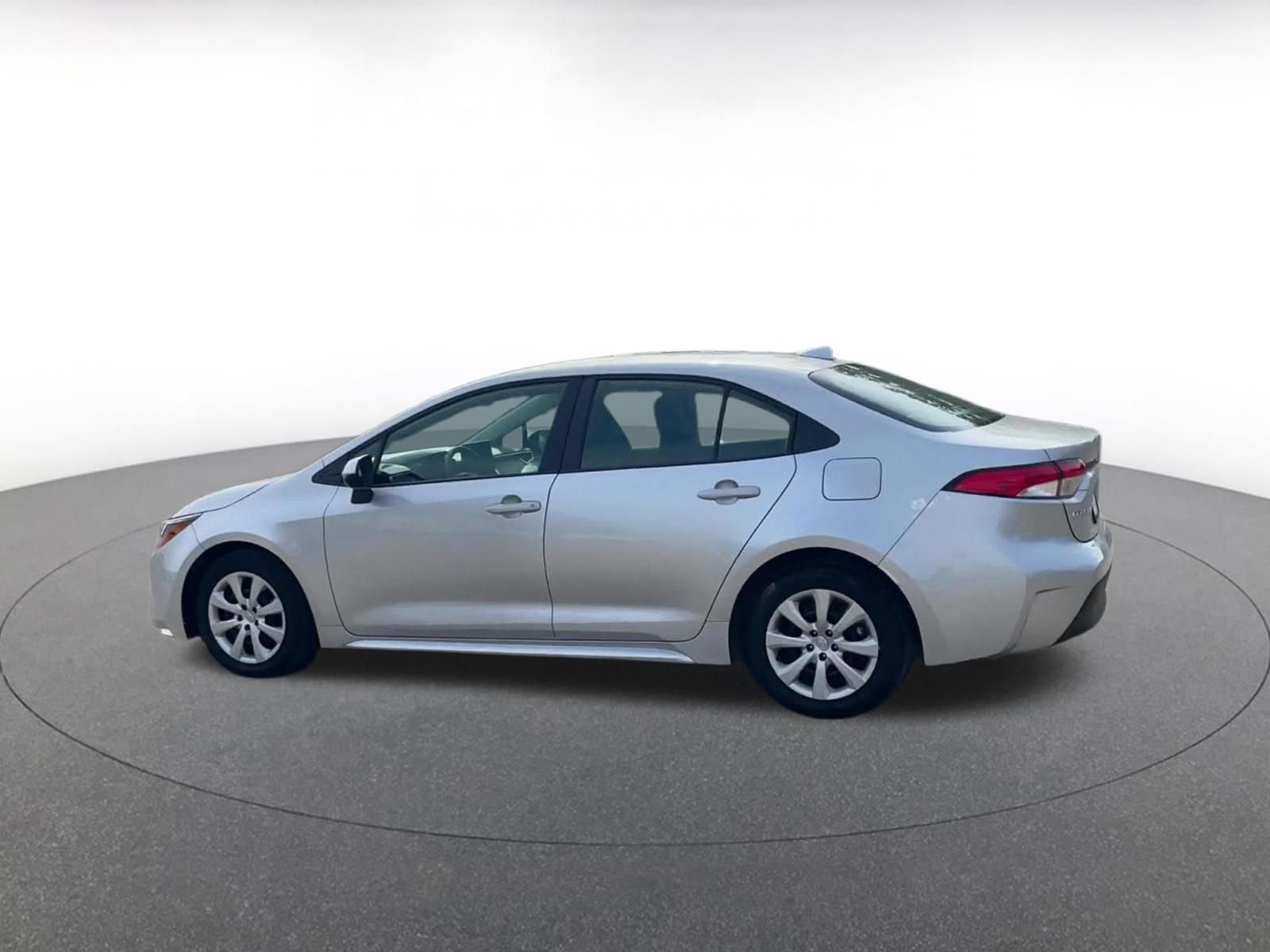 Thumbnail: 2025 Toyota Corolla - 10