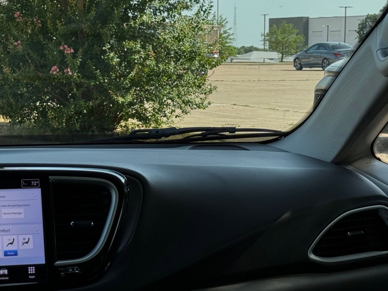 Thumbnail: 2024 Chrysler Pacifica - 35