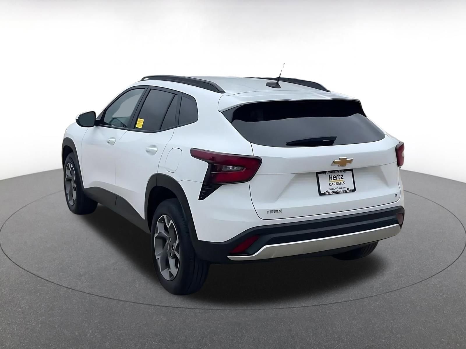 Thumbnail: 2025 Chevrolet Trax - 11