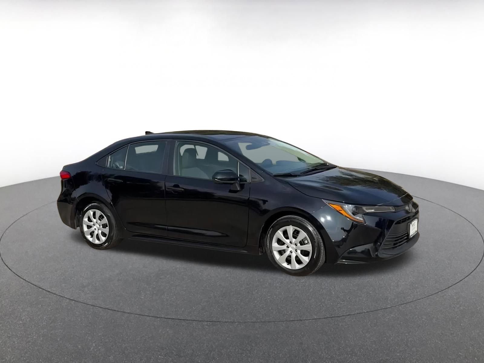 Thumbnail: 2025 Toyota Corolla - 2