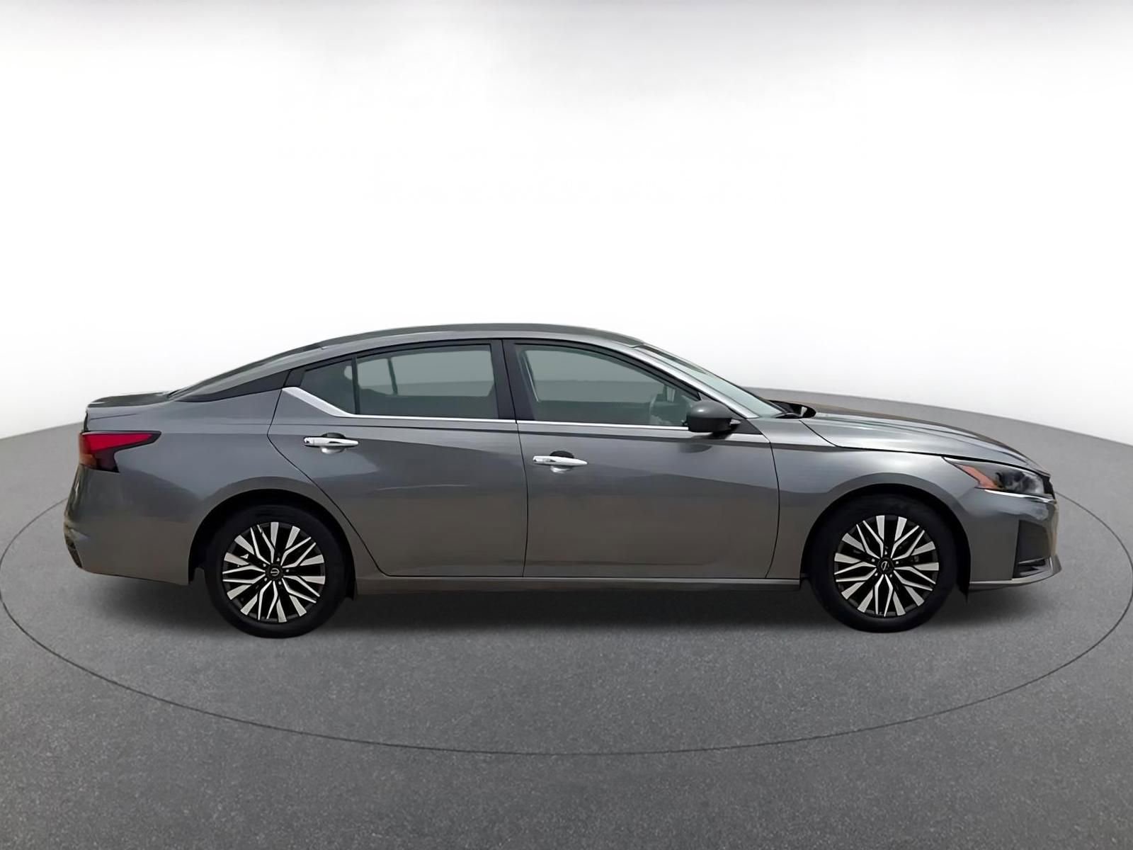 Thumbnail: 2025 Nissan Altima - 16