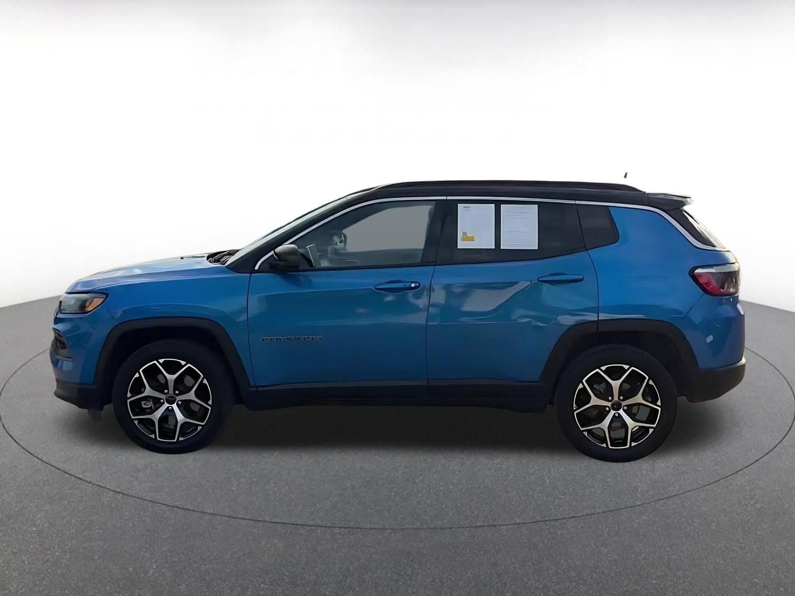 Thumbnail: 2025 Jeep Compass - 9