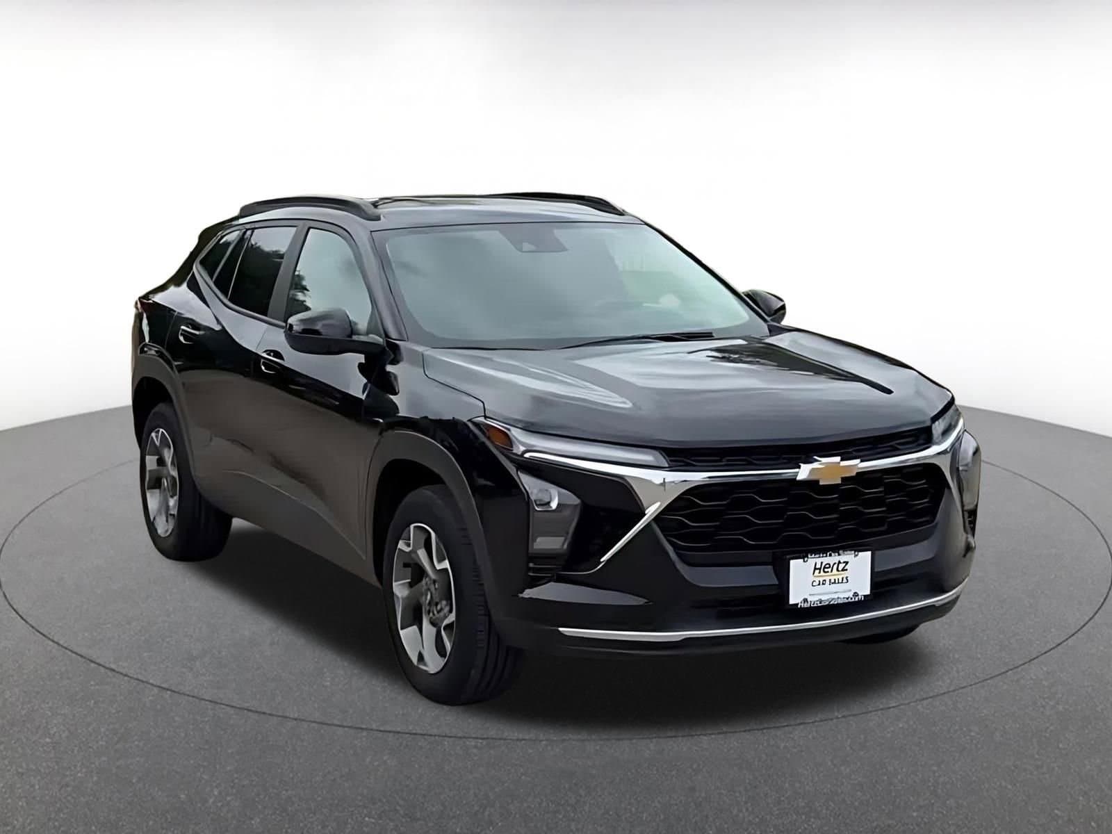 Thumbnail: 2025 Chevrolet Trax - 3