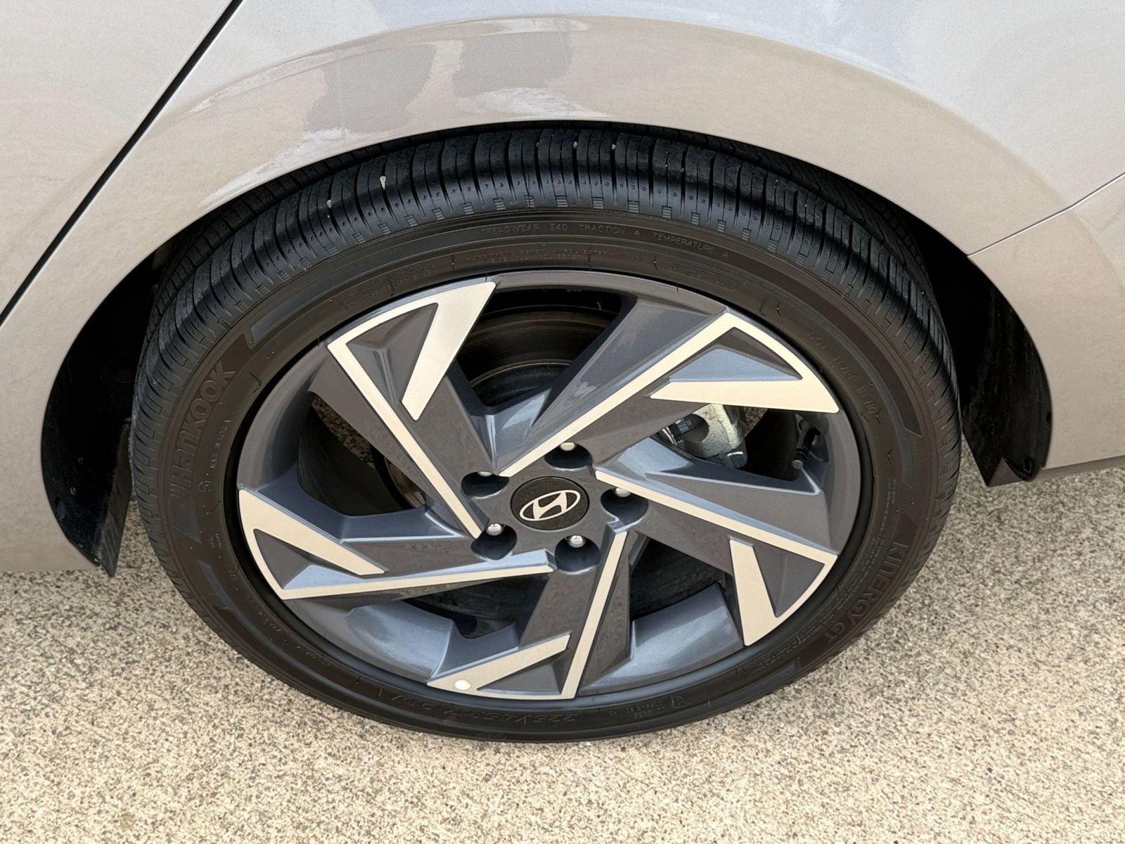 Thumbnail: 2025 Hyundai Elantra - 32