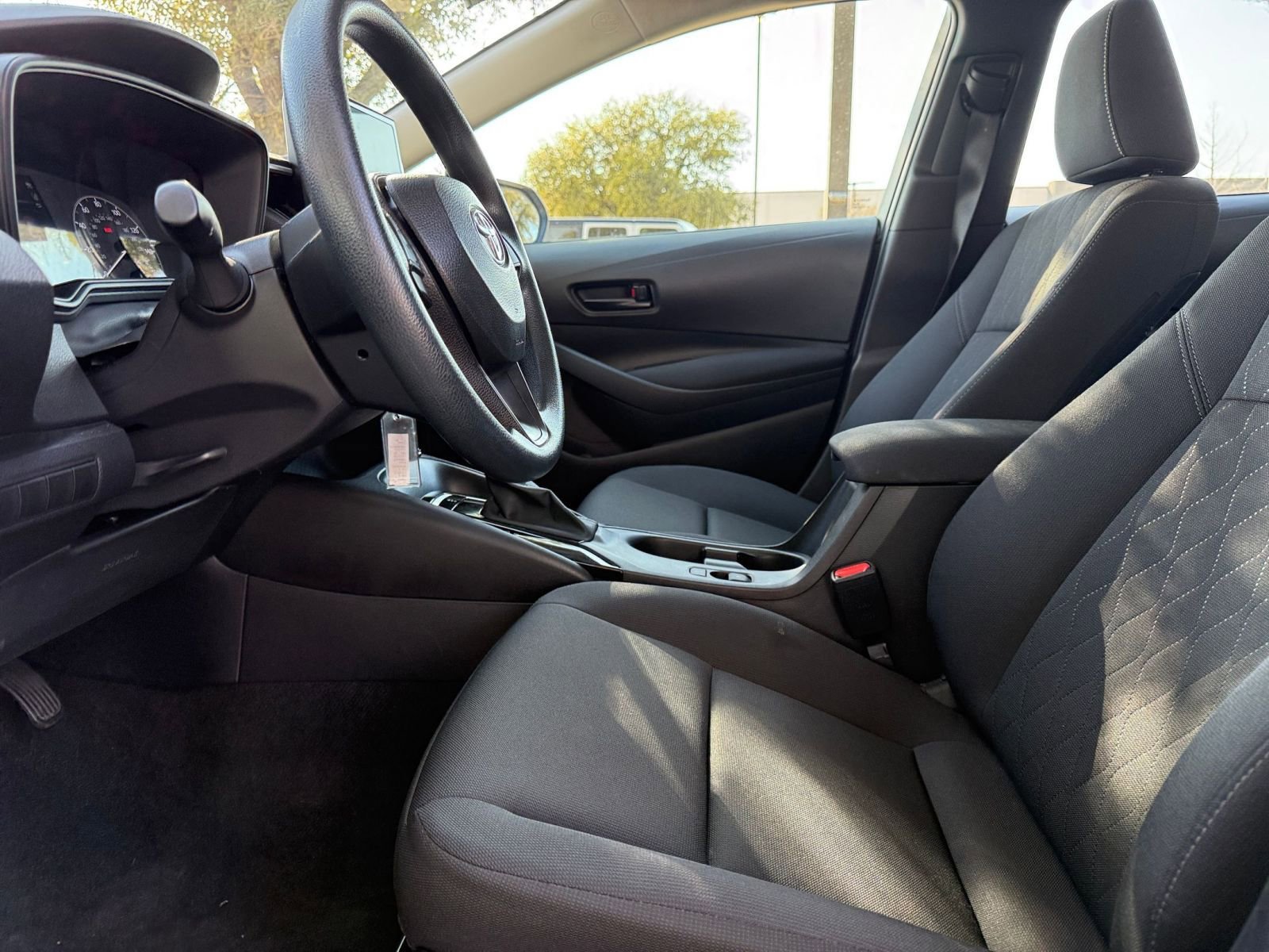 Thumbnail: 2025 Toyota Corolla - 27