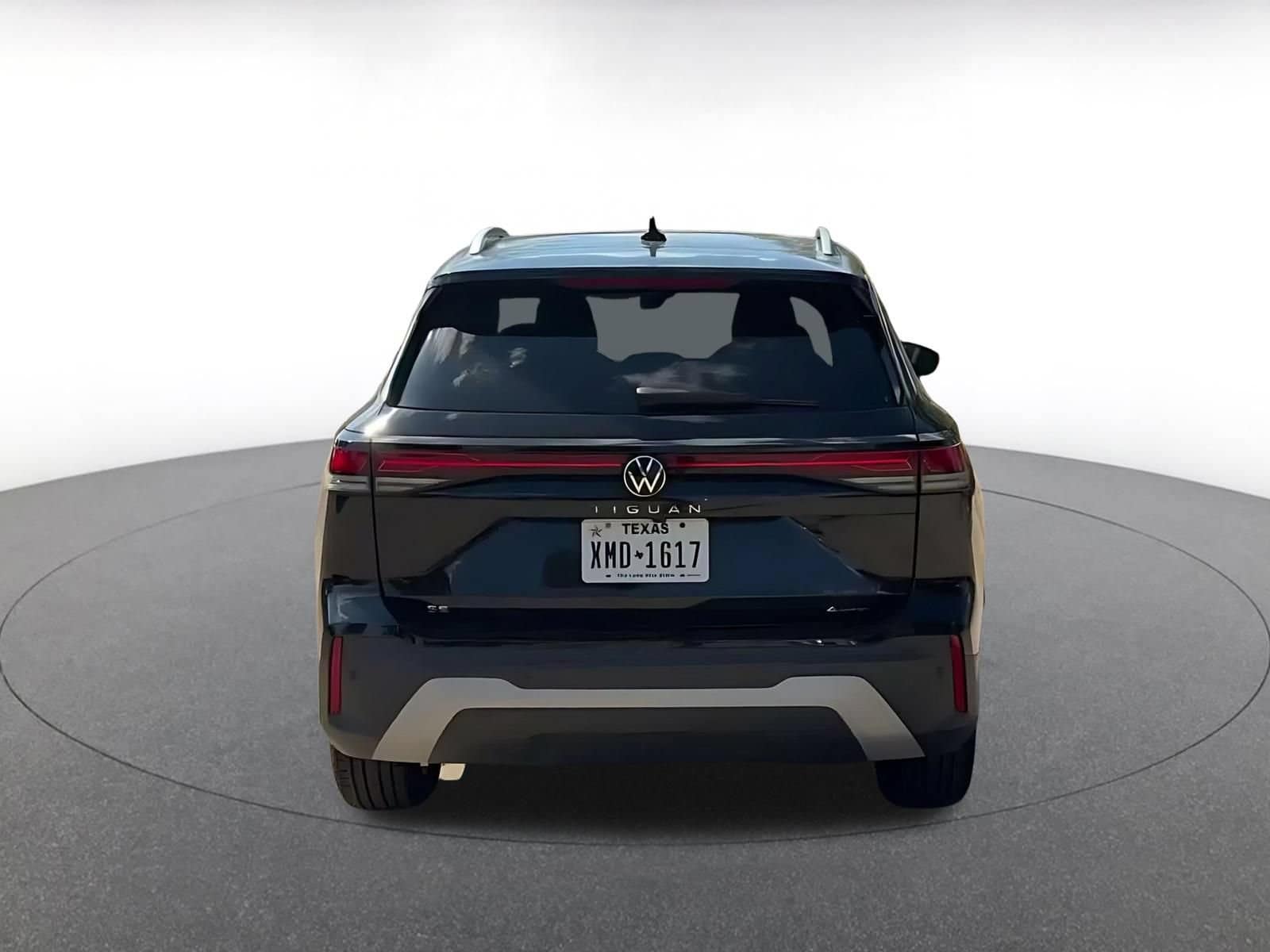 Thumbnail: 2026 Volkswagen Tiguan - 12
