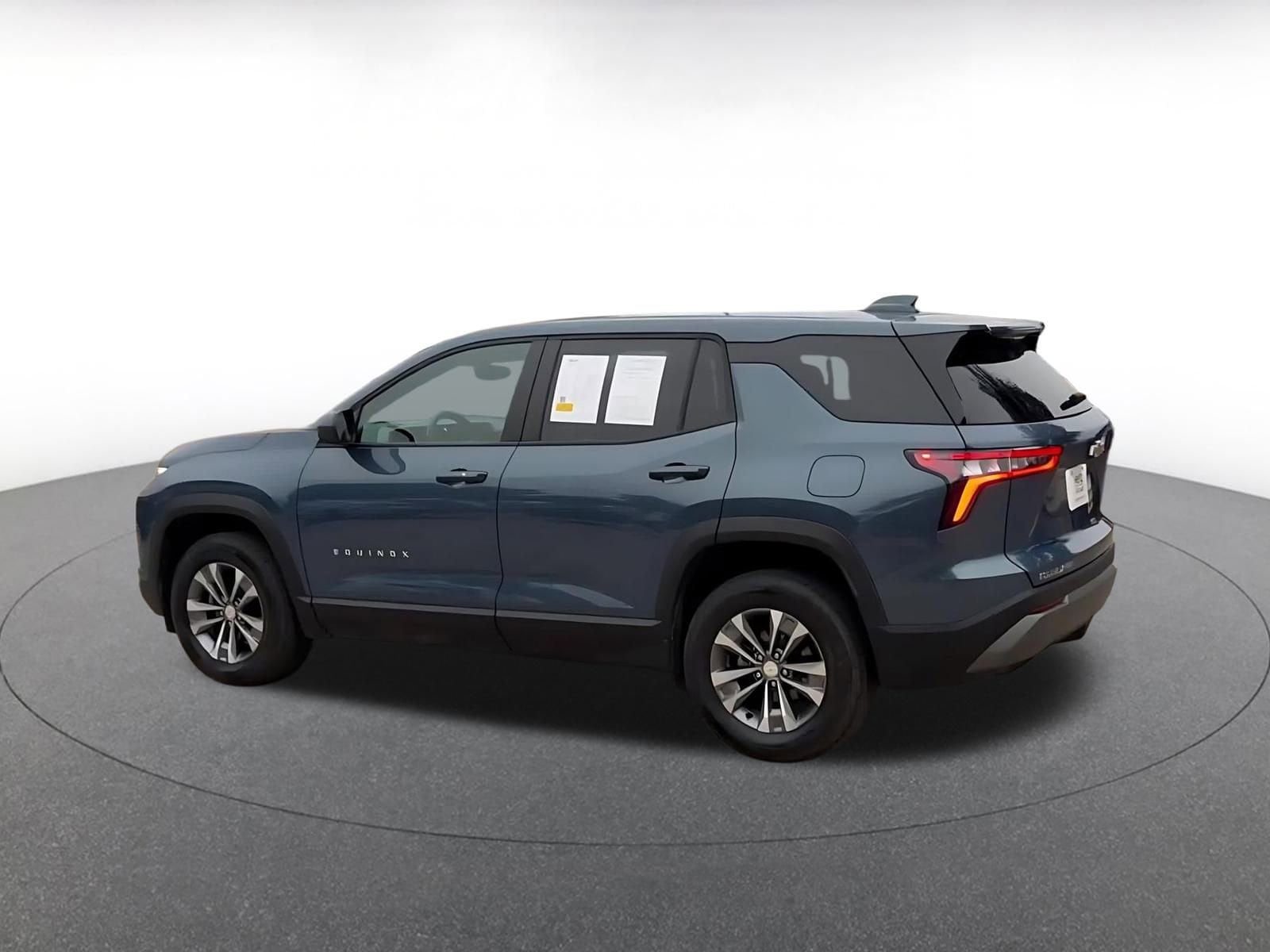 Thumbnail: 2025 Chevrolet Equinox - 10