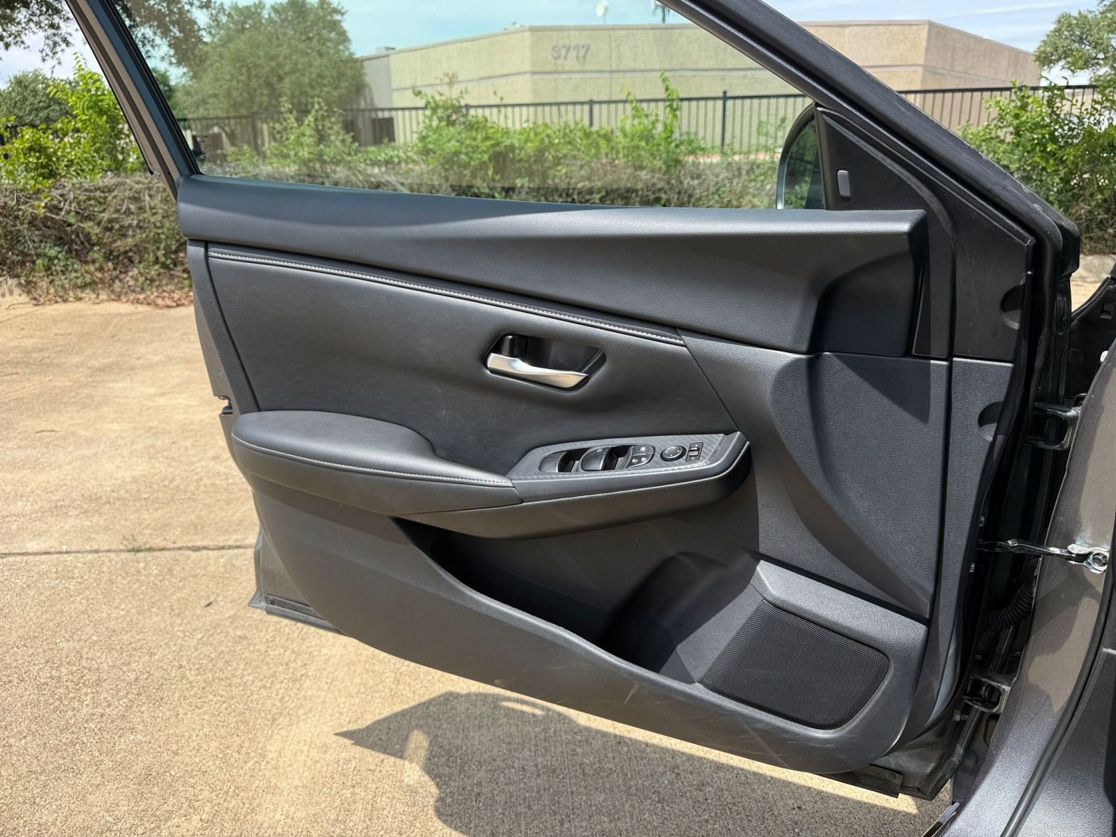 Thumbnail: 2025 Nissan Sentra - 18