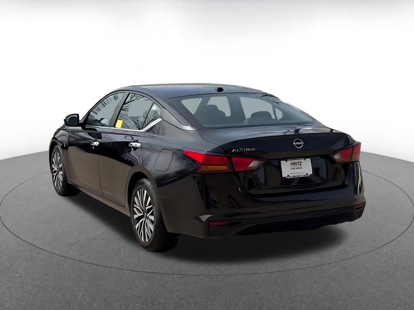 Thumbnail: 2025 Nissan Altima - 11