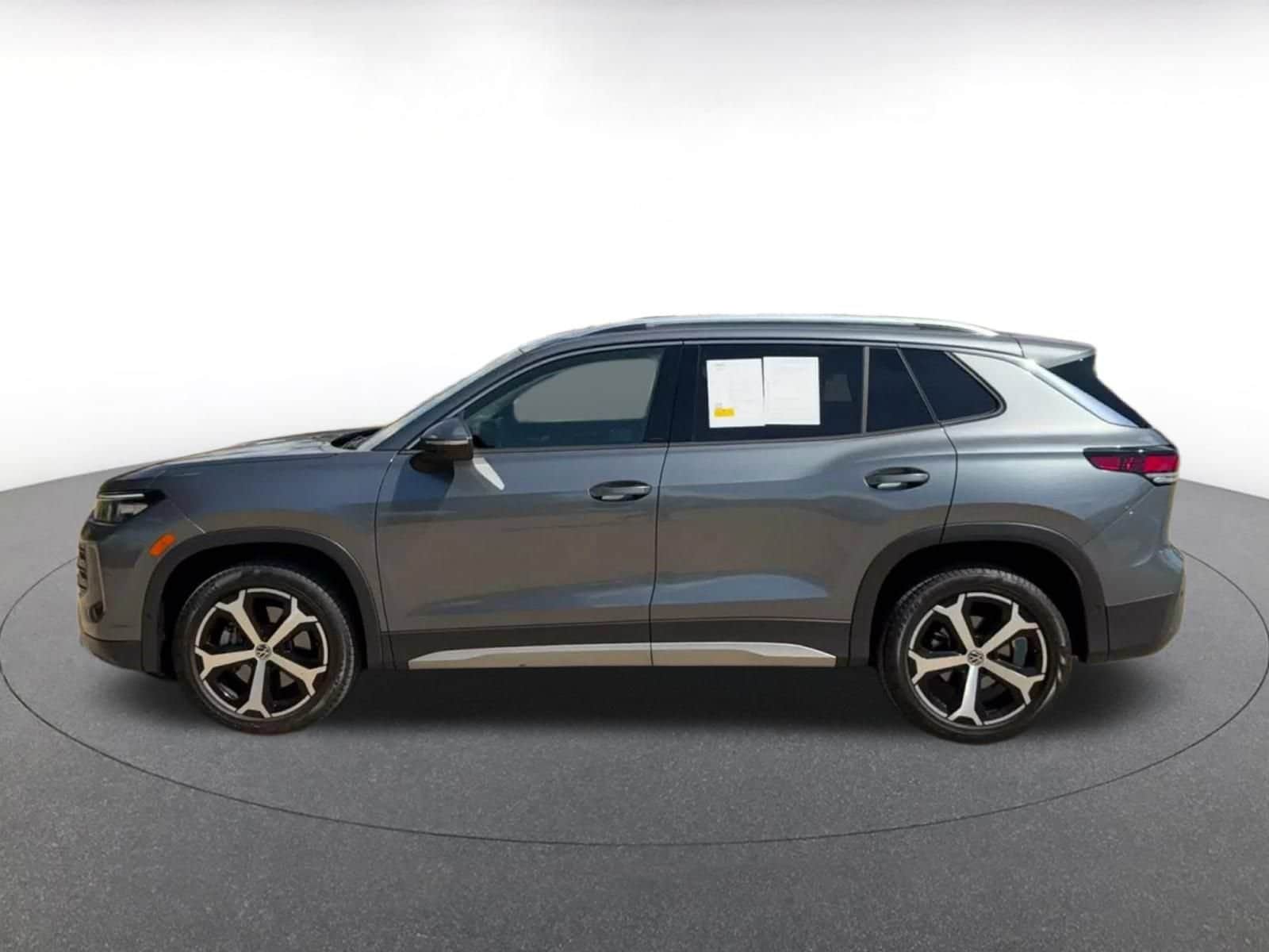 Thumbnail: 2026 Volkswagen Tiguan - 8