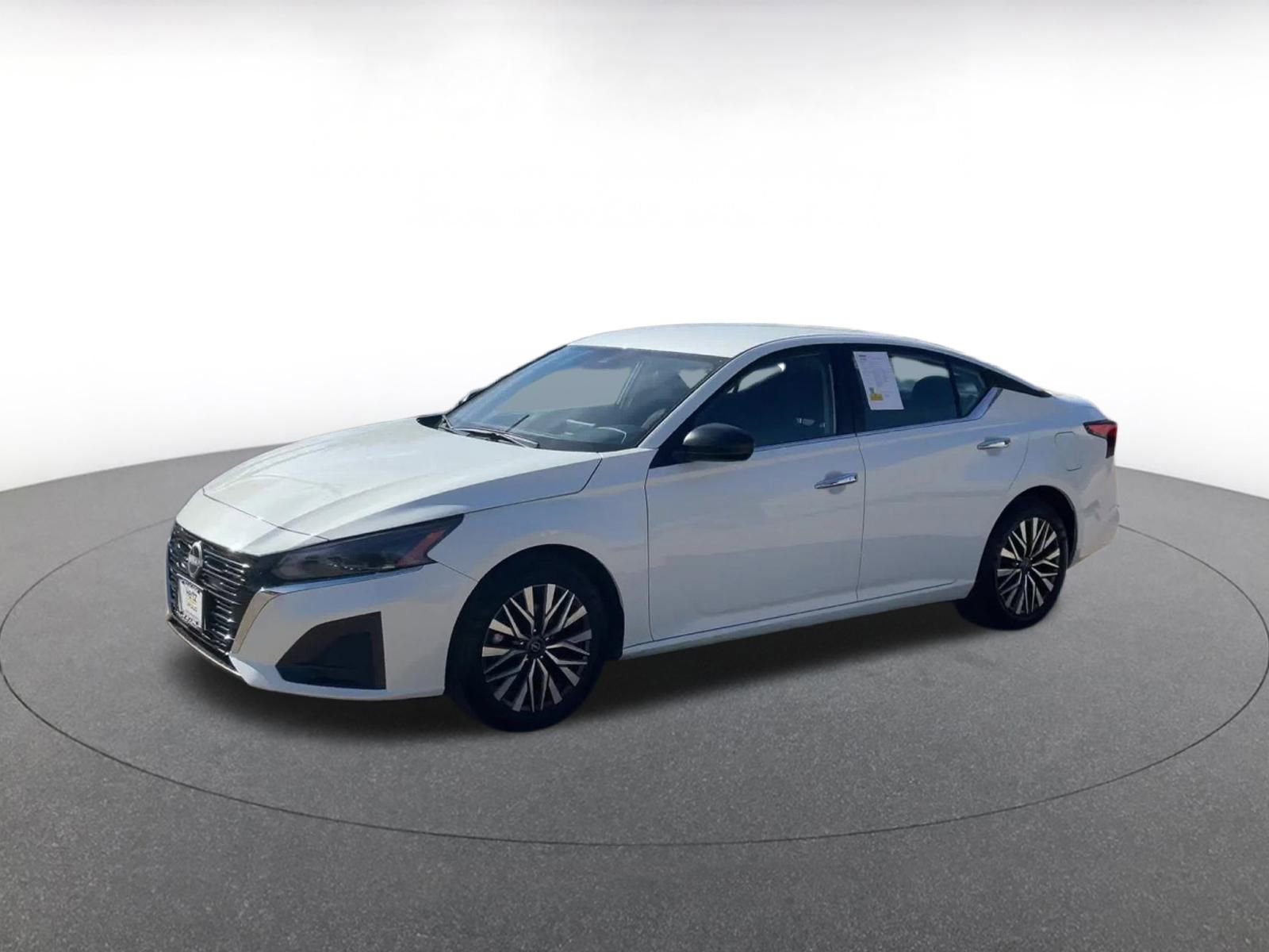 Thumbnail: 2025 Nissan Altima - 8