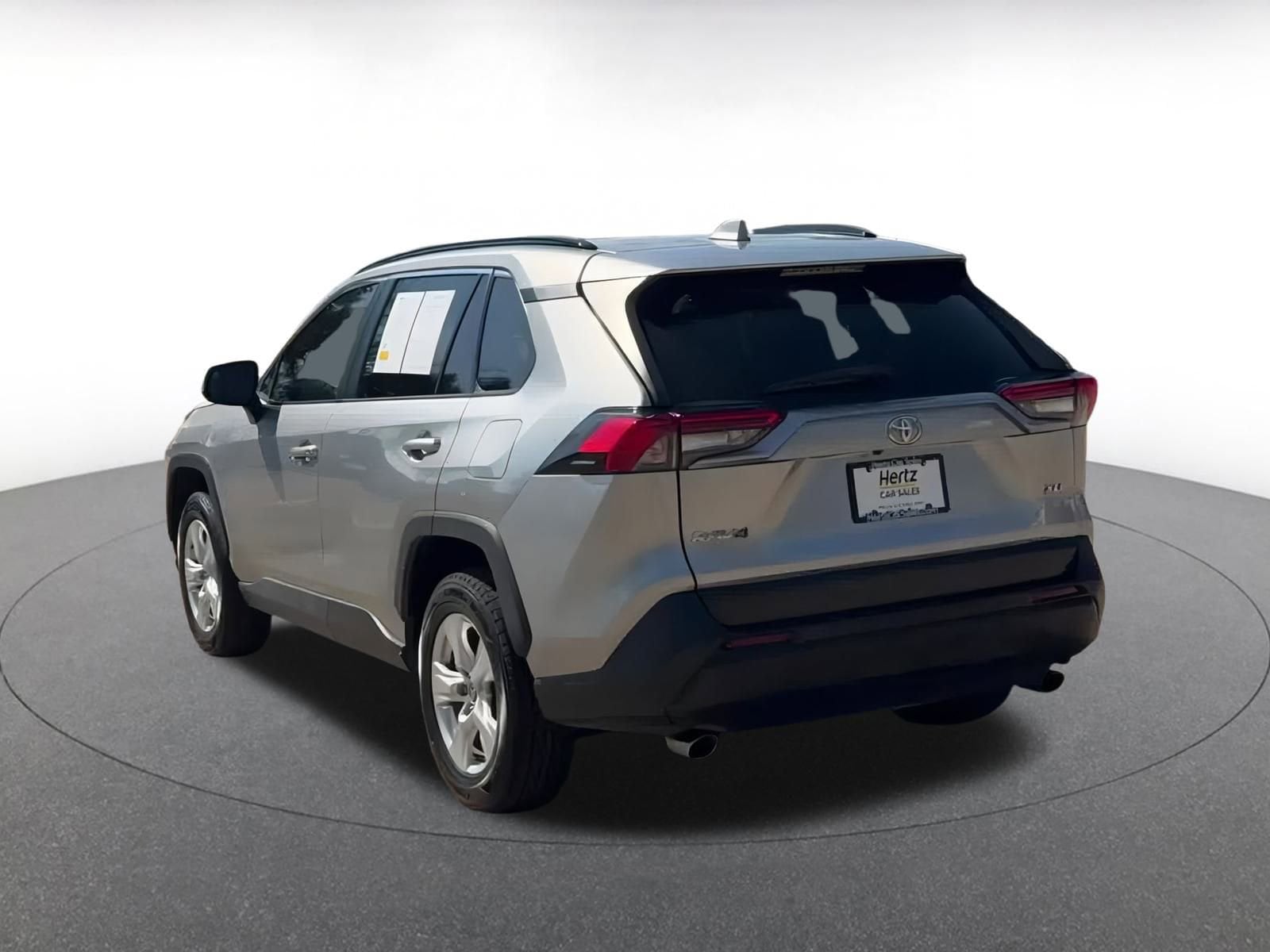 Thumbnail: 2021 Toyota RAV4 - 11