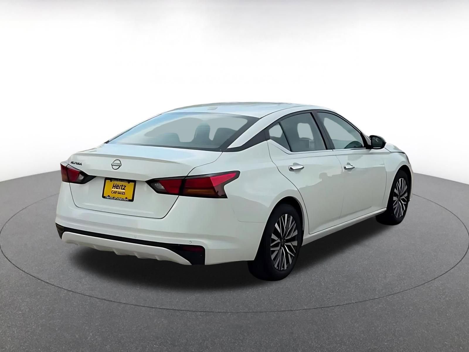 Thumbnail: 2025 Nissan Altima - 14