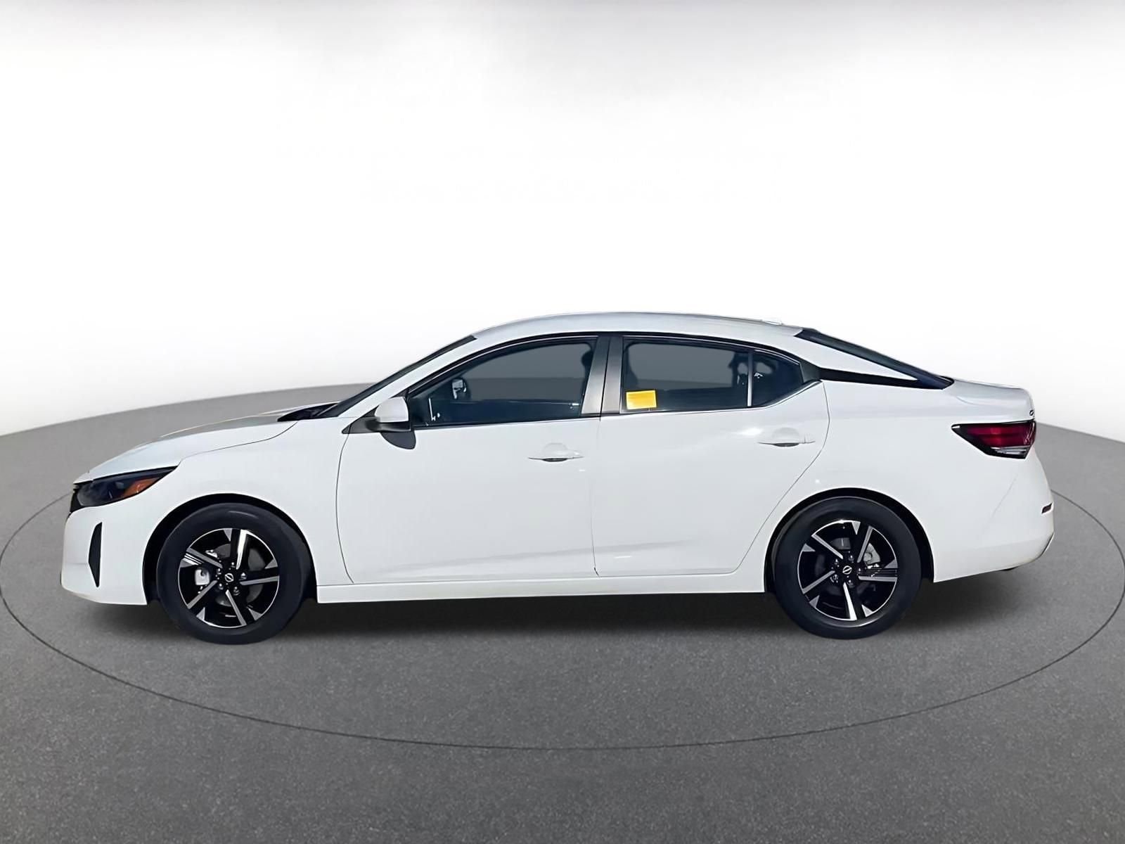 Thumbnail: 2025 Nissan Sentra - 9