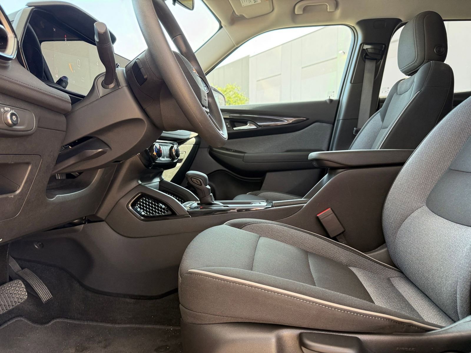 Thumbnail: 2025 Chevrolet TrailBlazer - 27