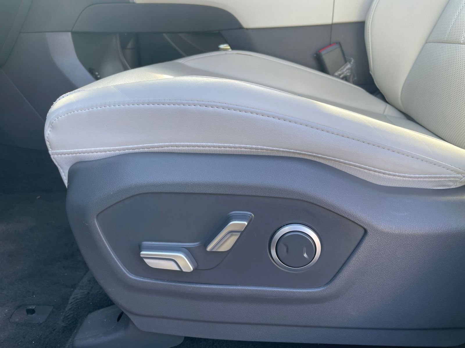 Thumbnail: 2025 Hyundai Santa Fe - 23