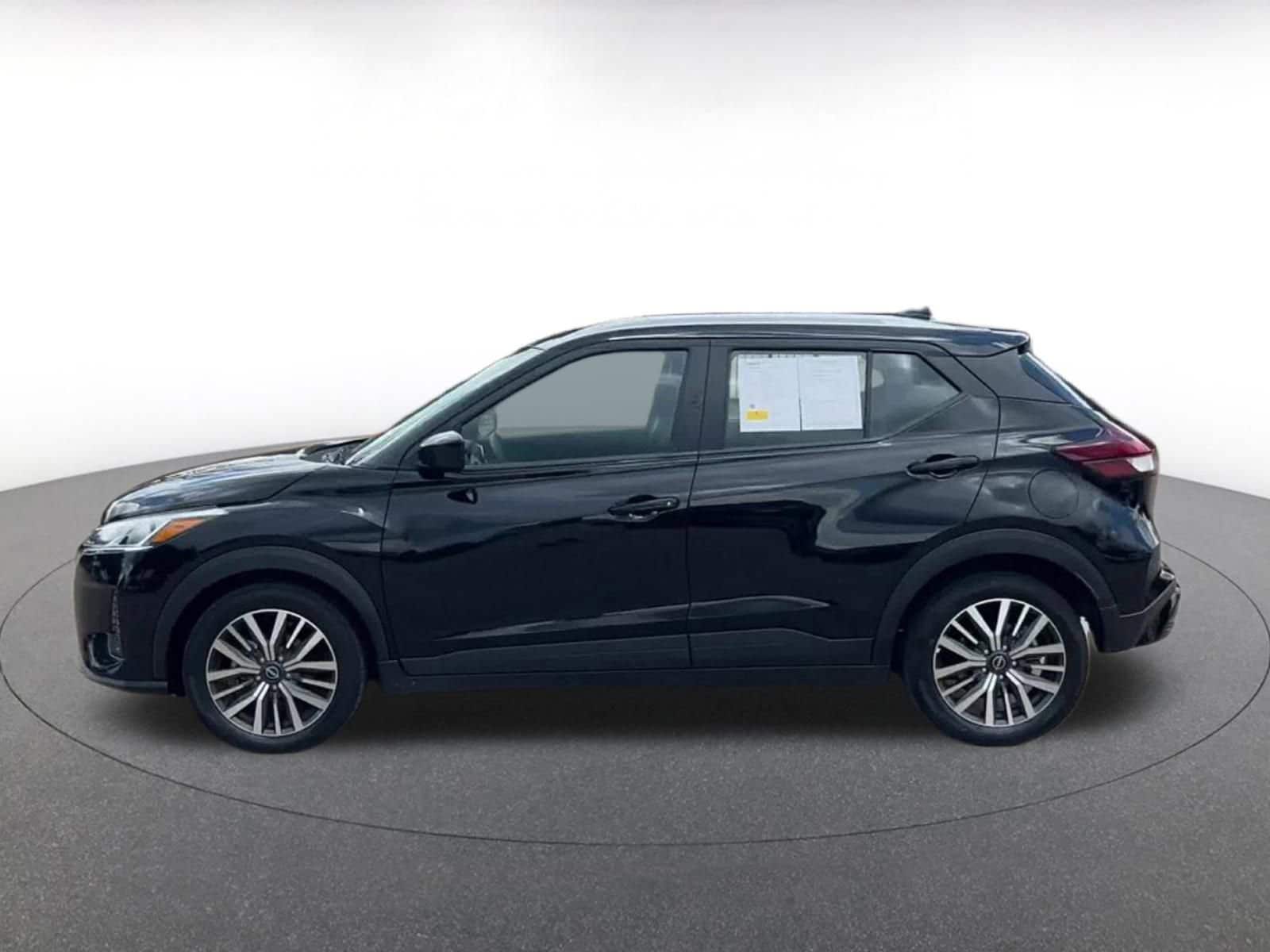 Thumbnail: 2024 Nissan Kicks - 8