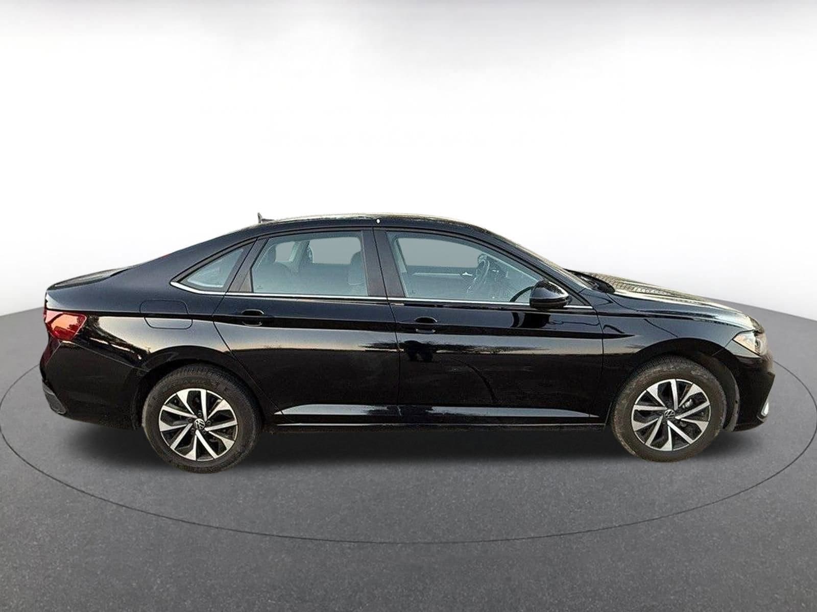 Thumbnail: 2025 Volkswagen Jetta - 5