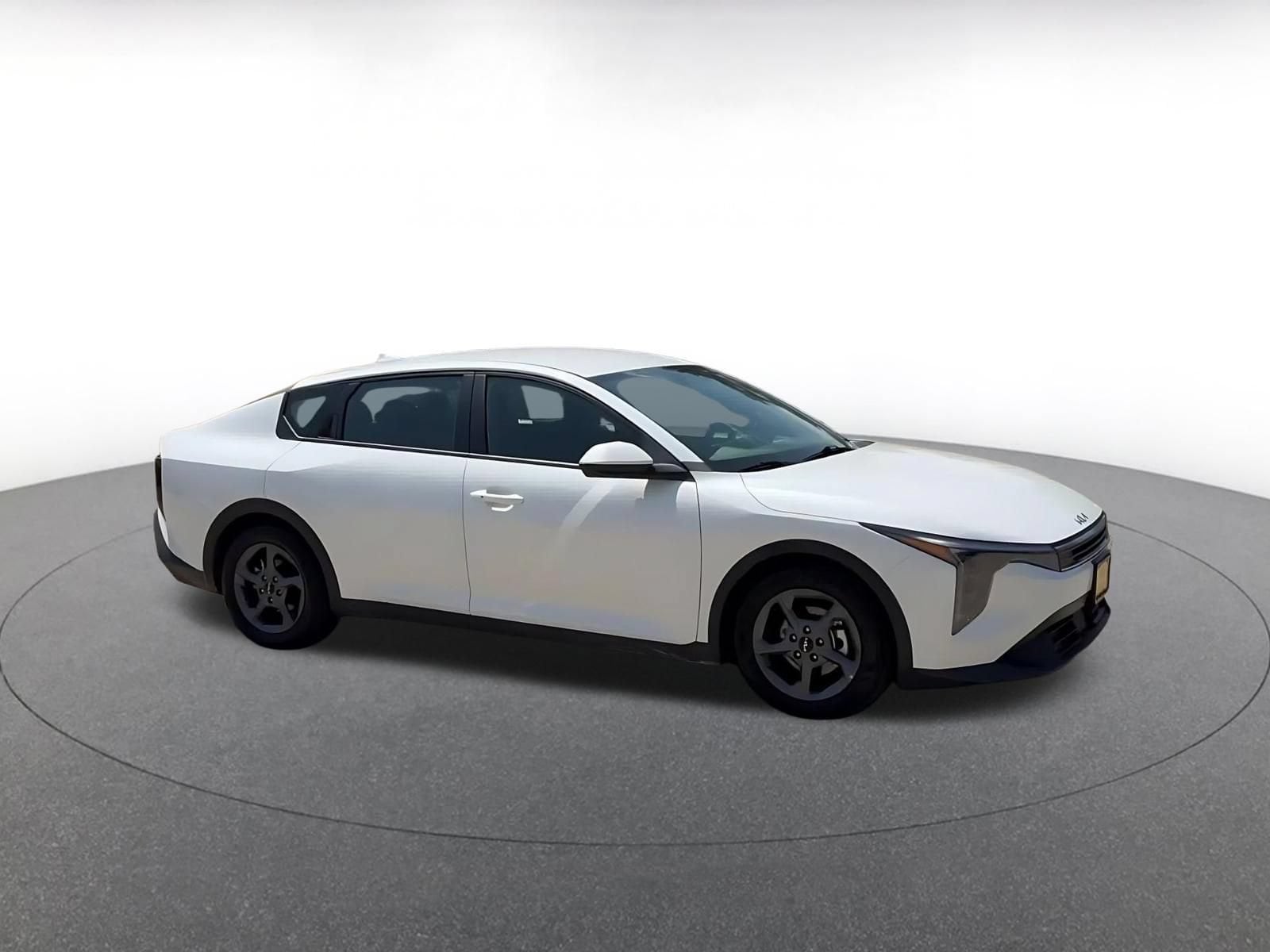 Thumbnail: 2025 Kia K4 - 2