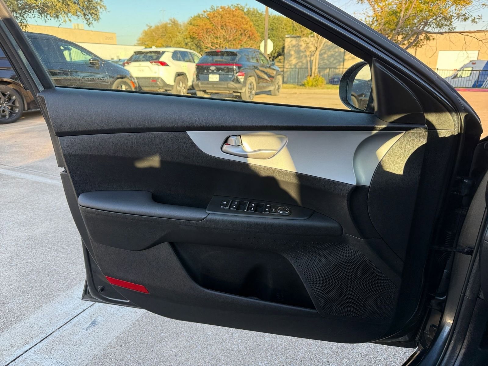 Thumbnail: 2024 Kia Forte - 21