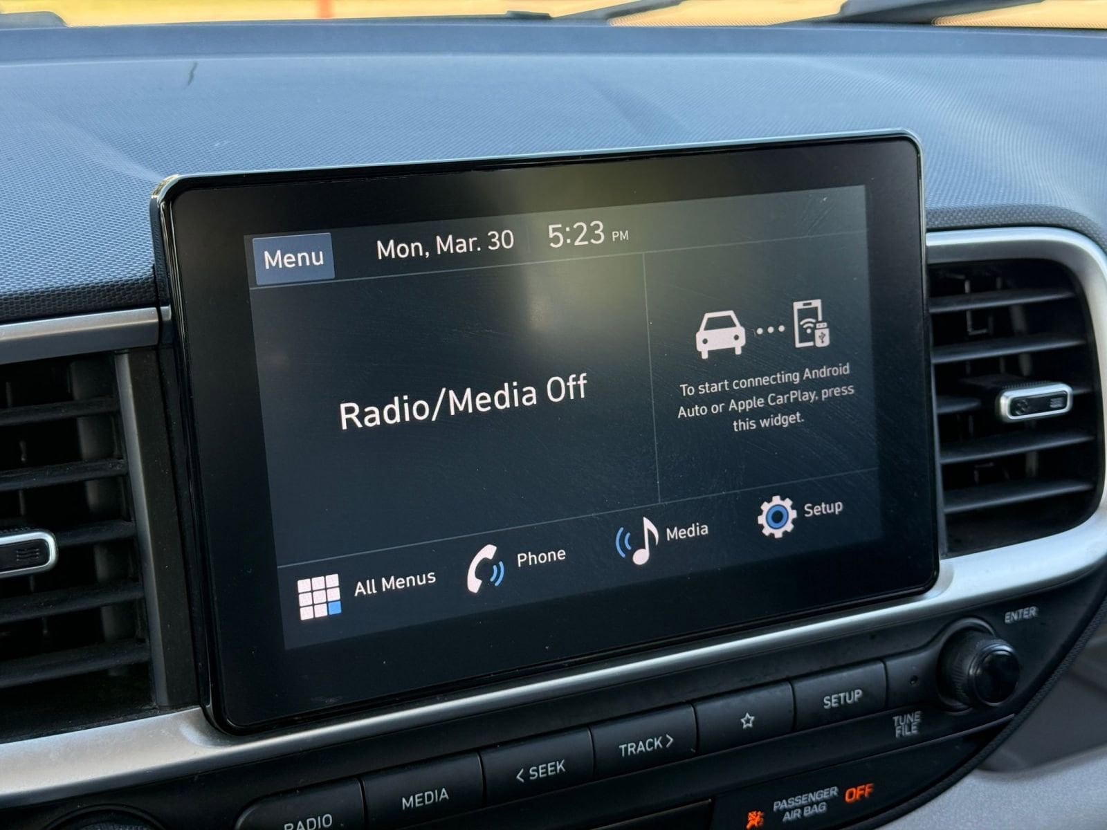 Thumbnail: 2023 Hyundai Venue - 20