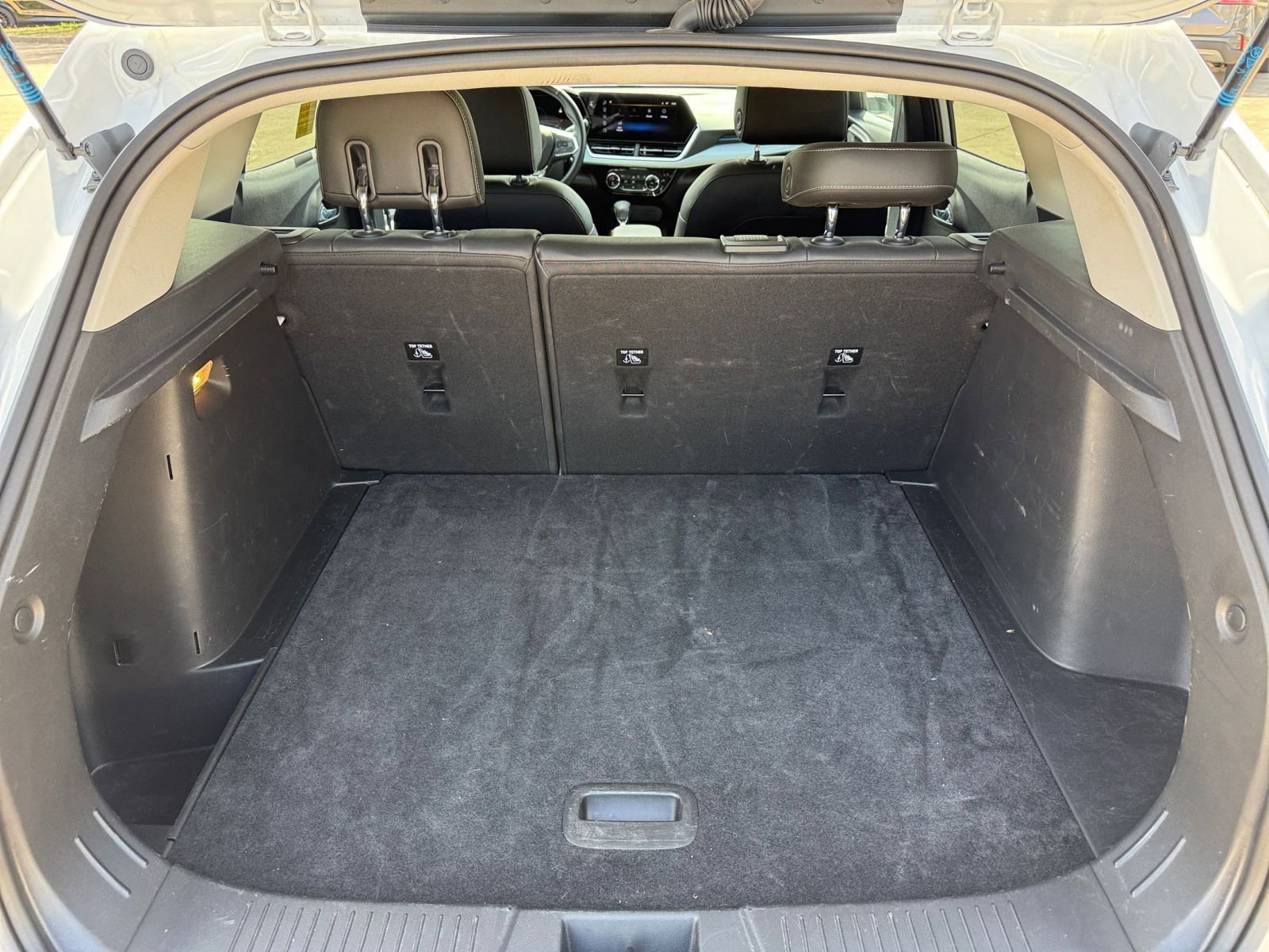 Thumbnail: 2025 Chevrolet Trax - 31