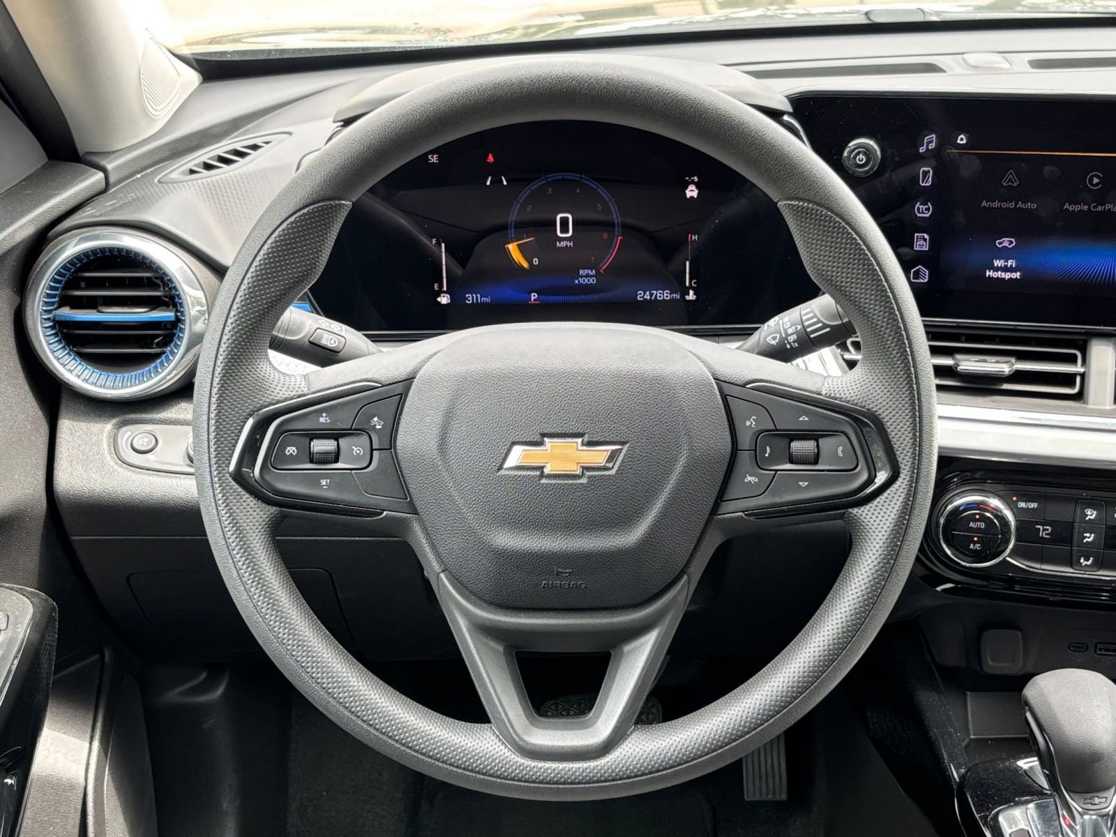 Thumbnail: 2025 Chevrolet Trax - 28