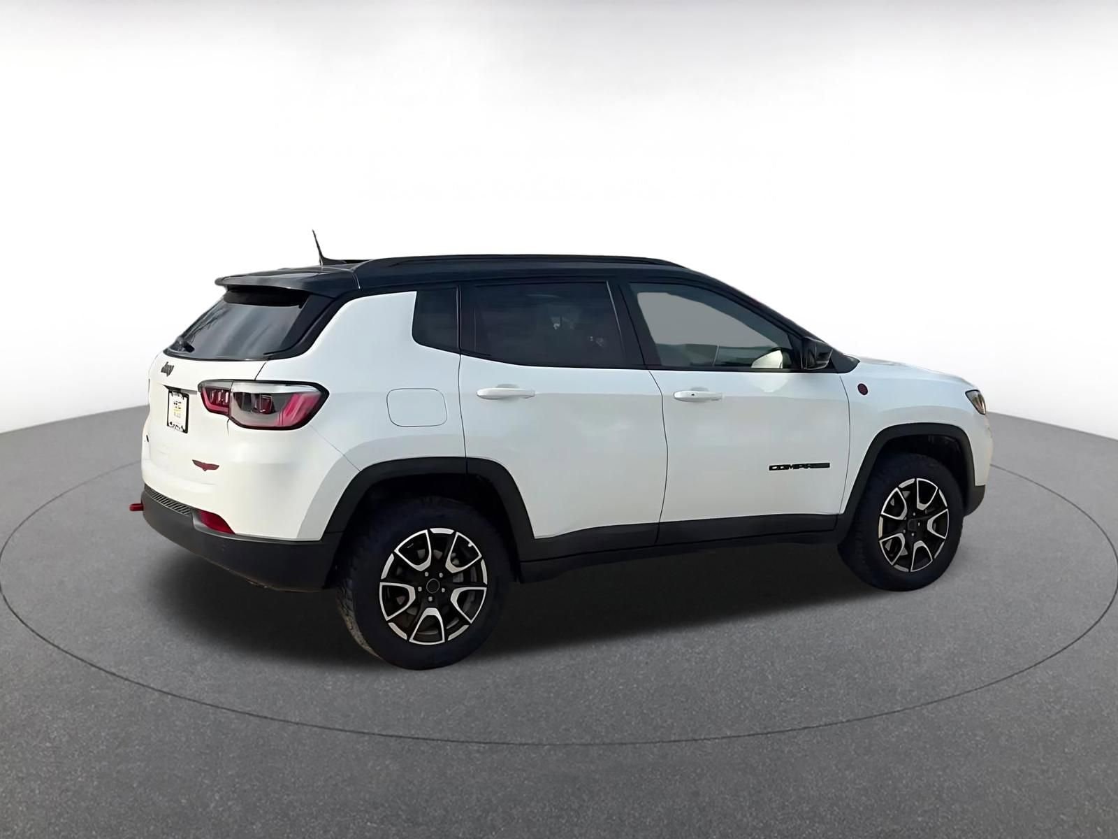 Thumbnail: 2025 Jeep Compass - 14