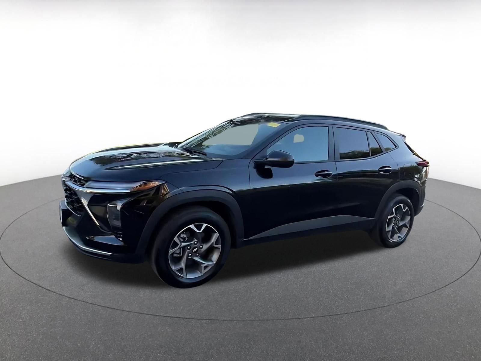 Thumbnail: 2025 Chevrolet Trax - 8